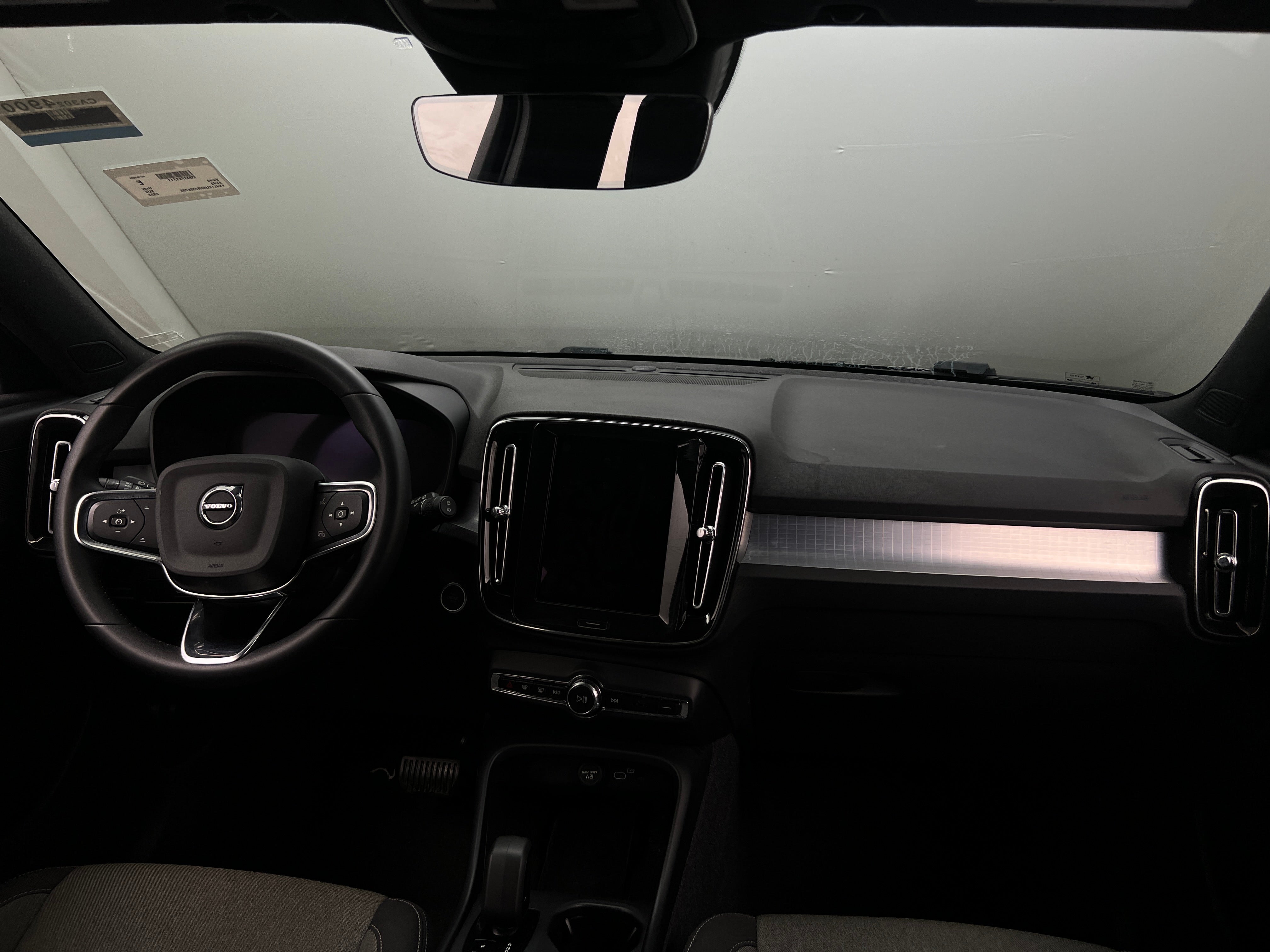 2024 Volvo XC40 B5 Core 3