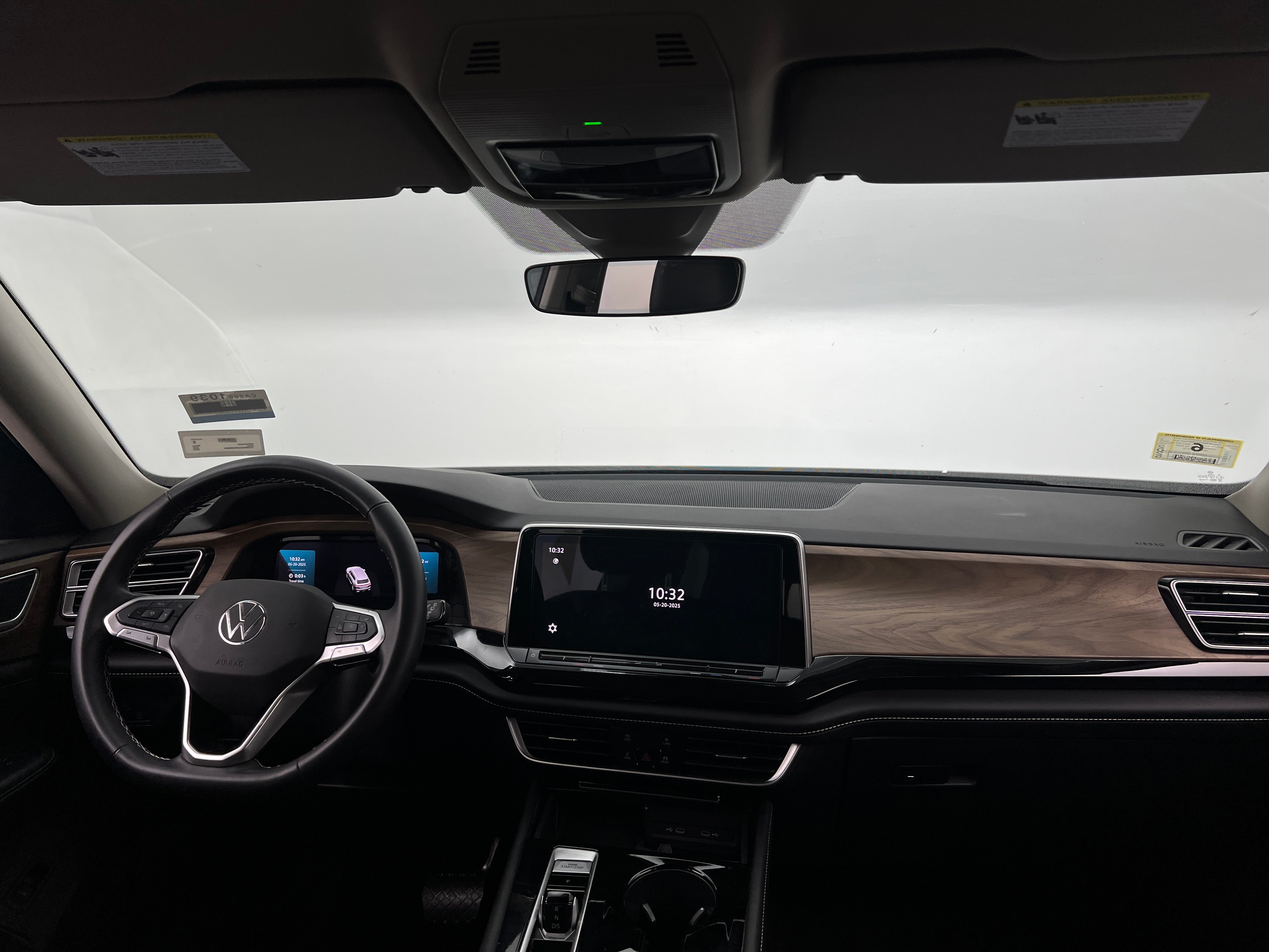 2024 Volkswagen Atlas SE 2