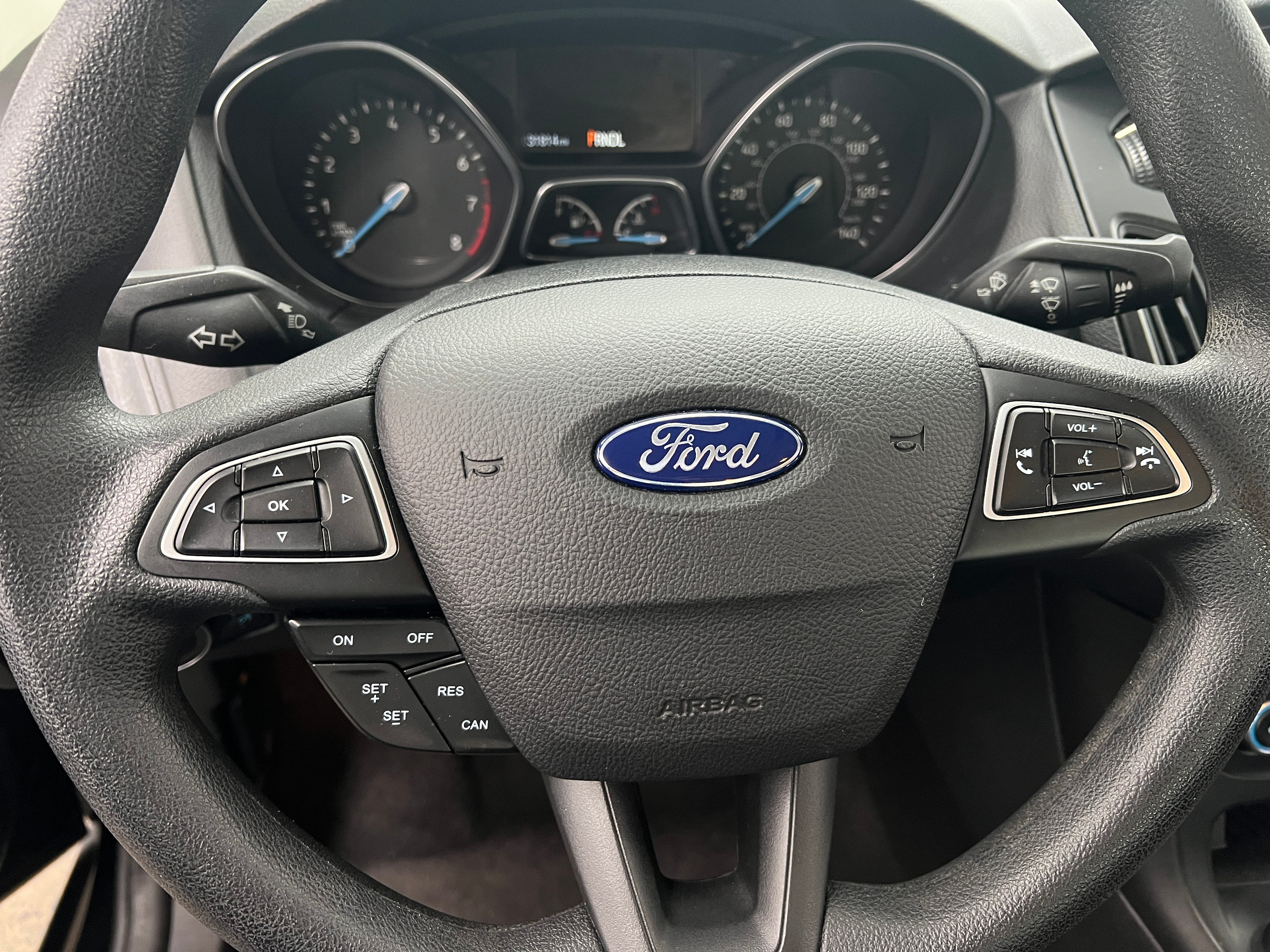 2017 Ford Focus SE 5