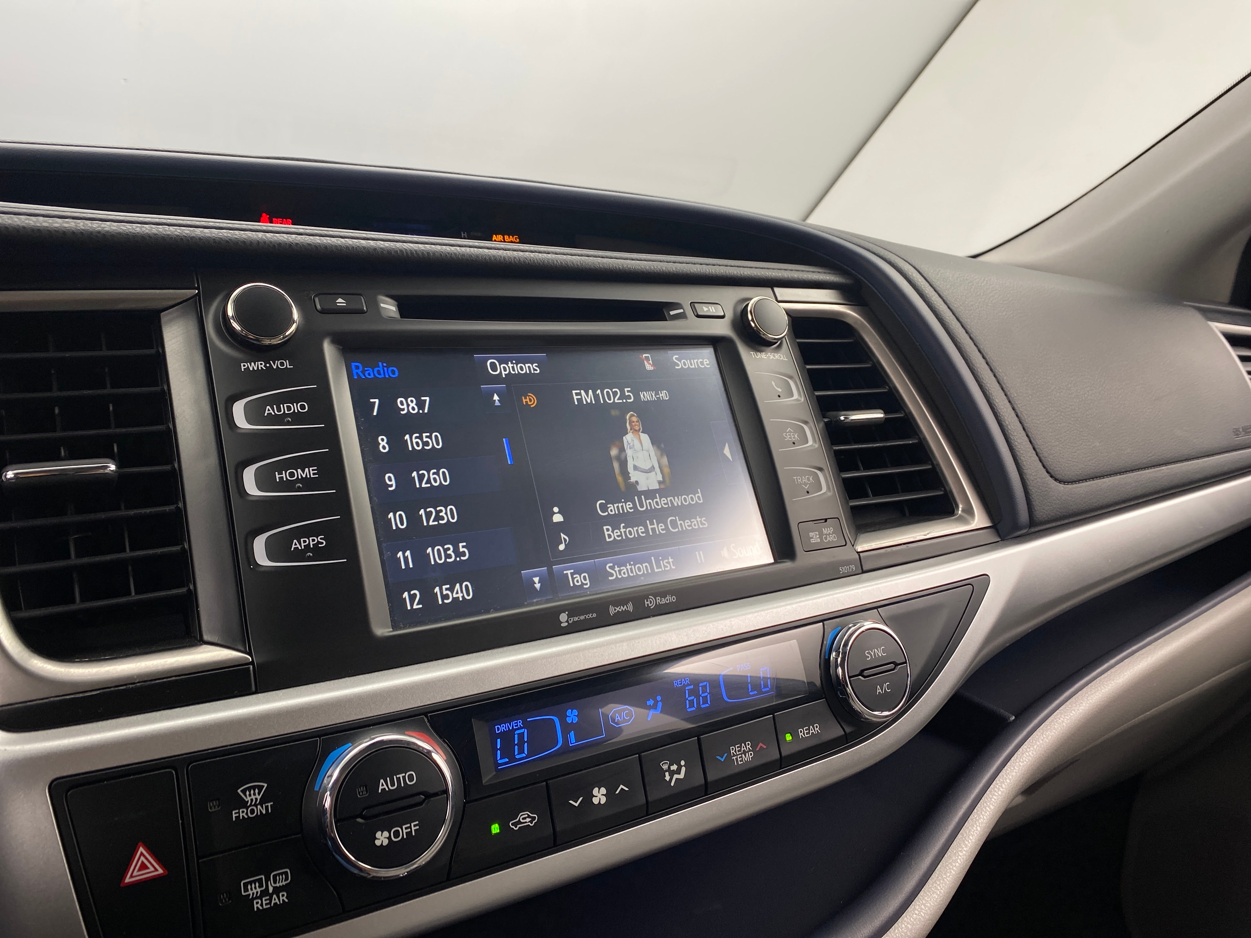 2018 Toyota Highlander XLE 3