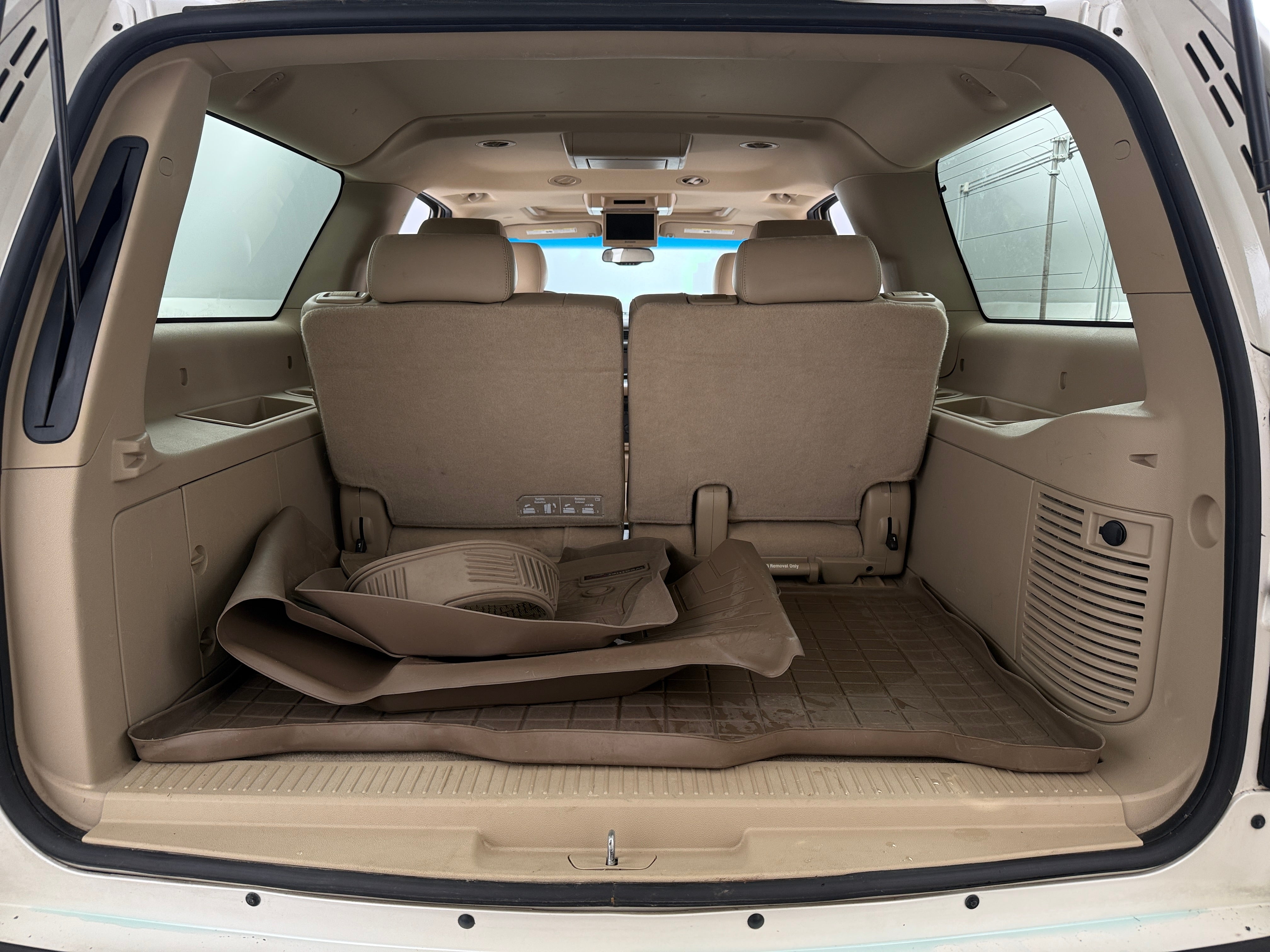 2014 Chevrolet Suburban 1500 LTZ 6