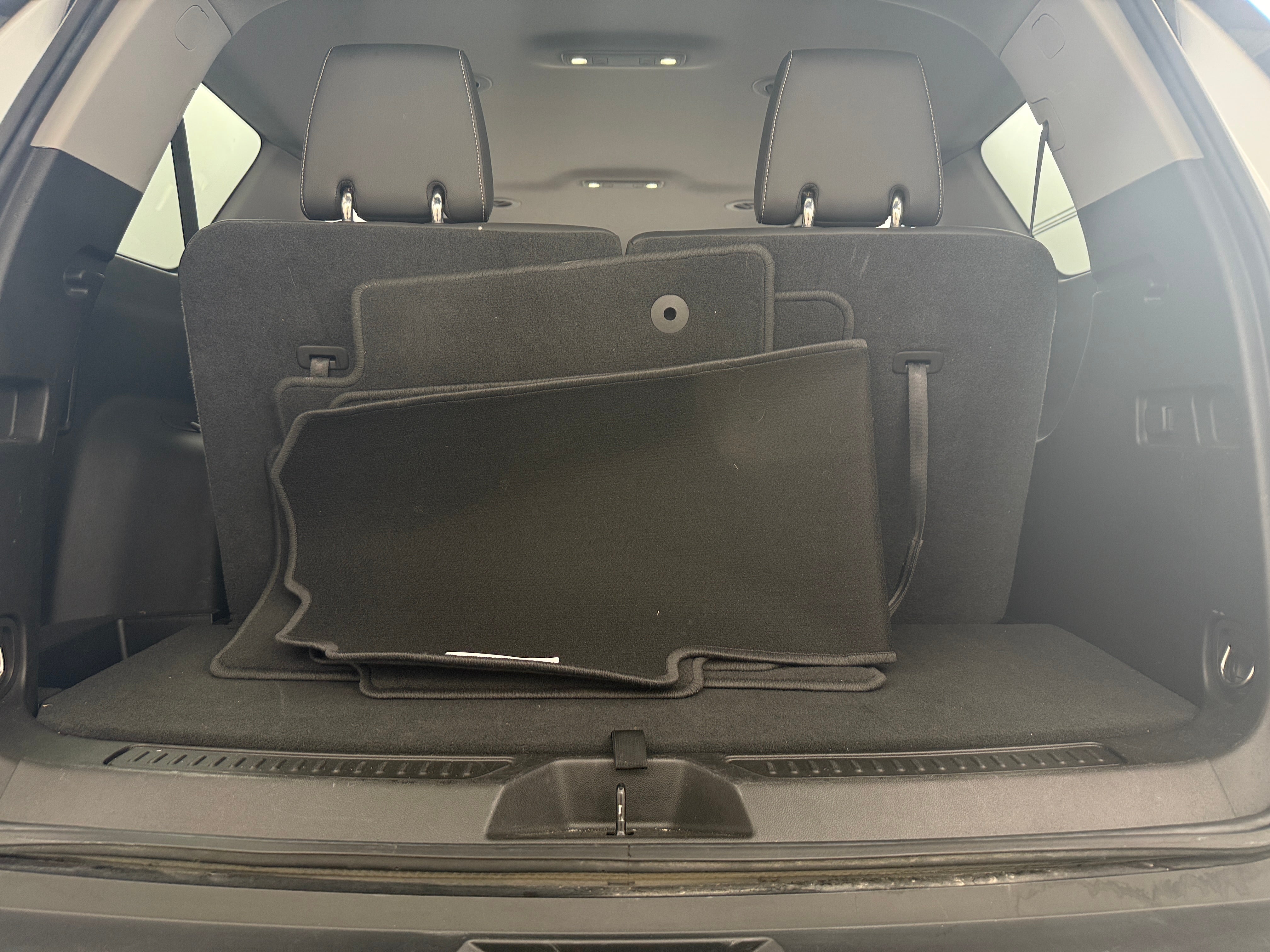 2023 GMC Acadia SLT 7