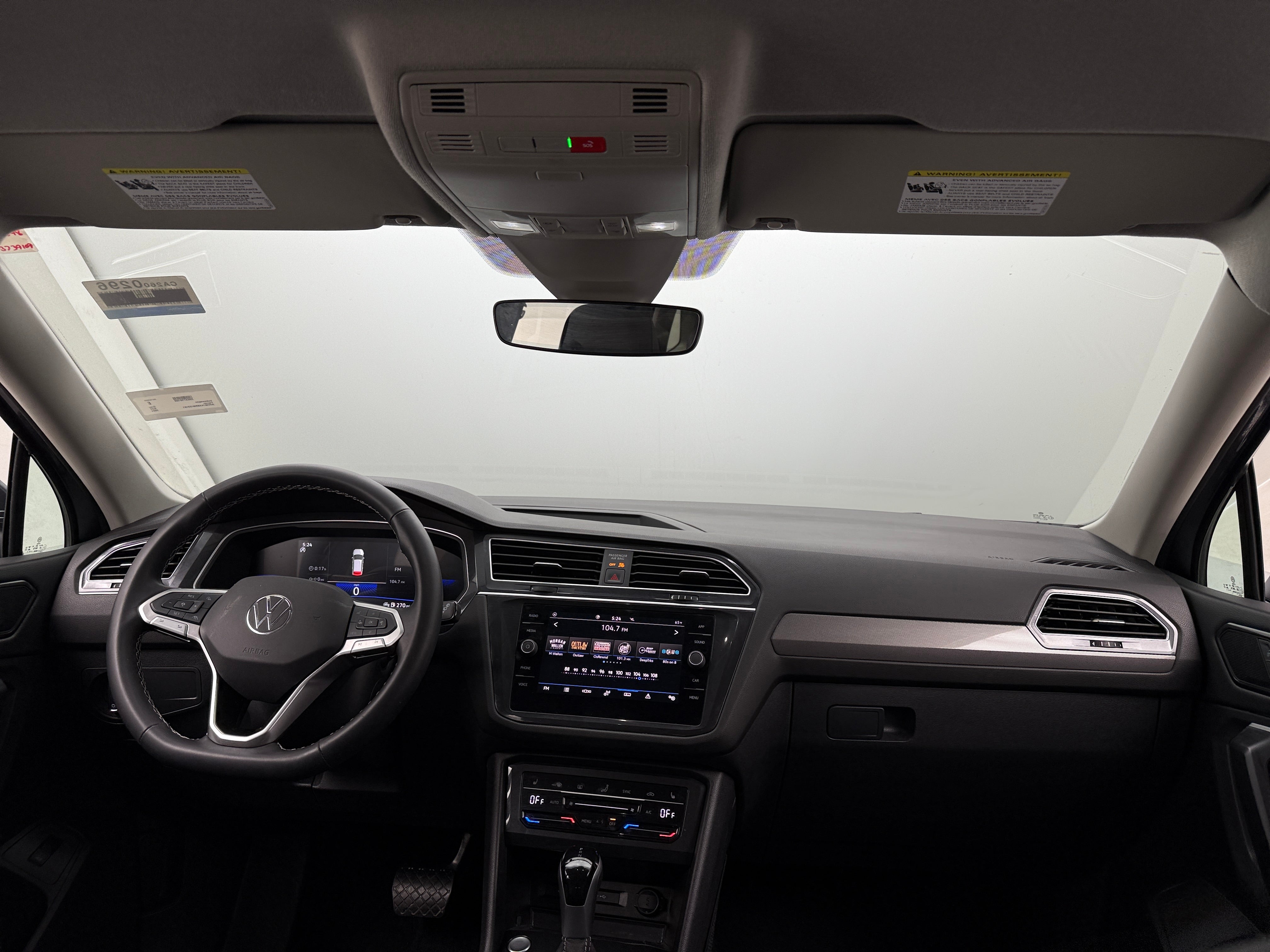 2024 Volkswagen Tiguan SE 2