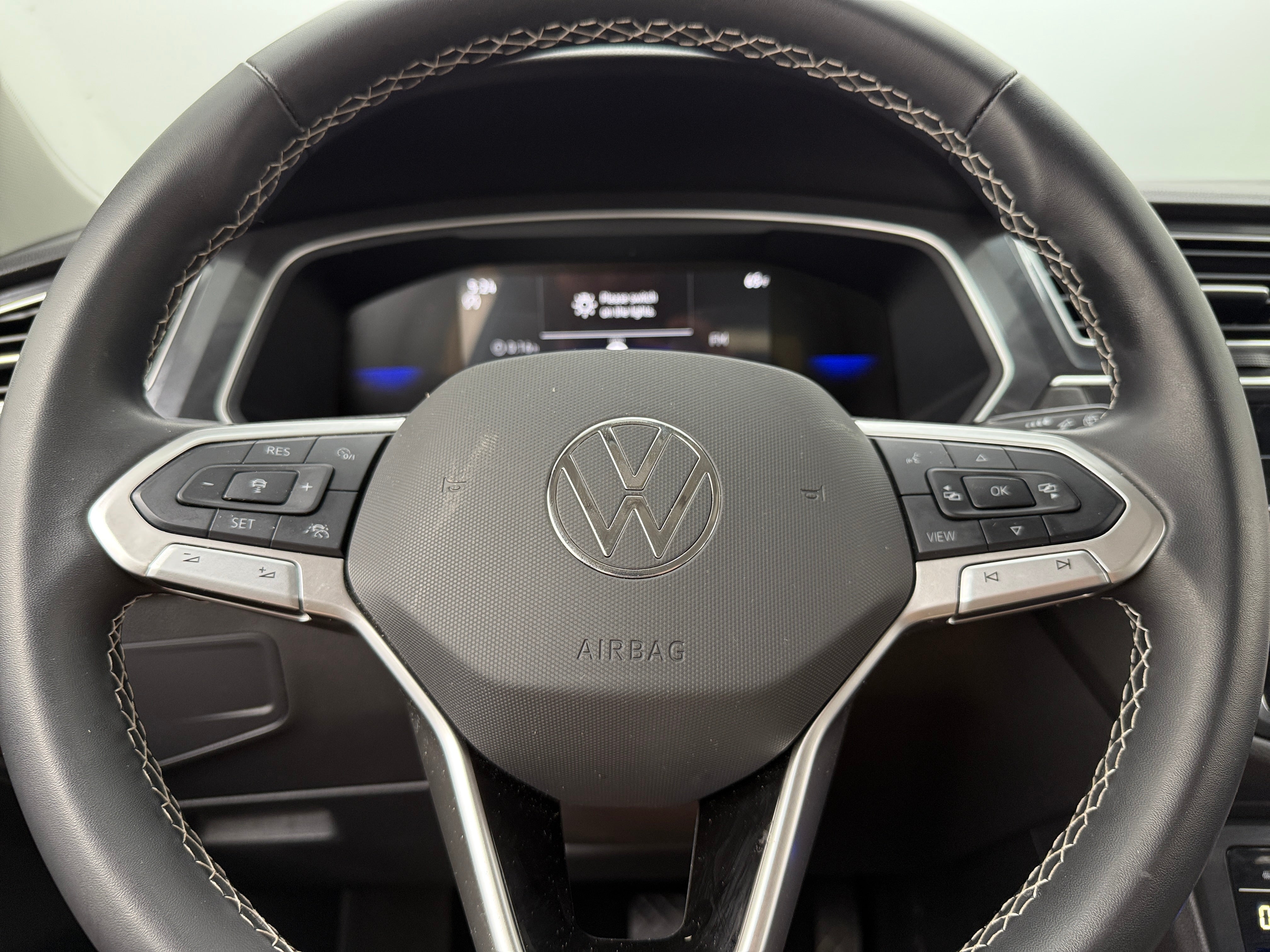 2024 Volkswagen Tiguan SE 4