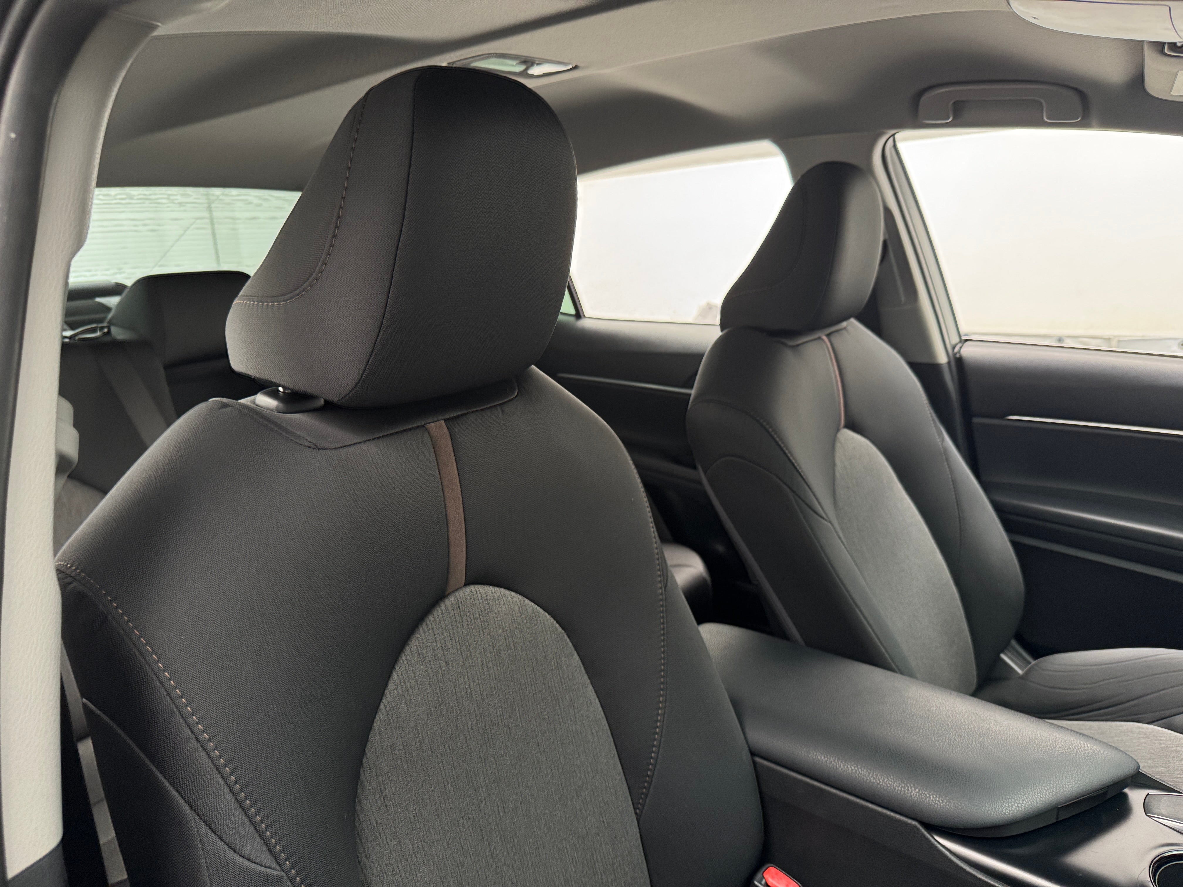 2018 Toyota Camry LE 2
