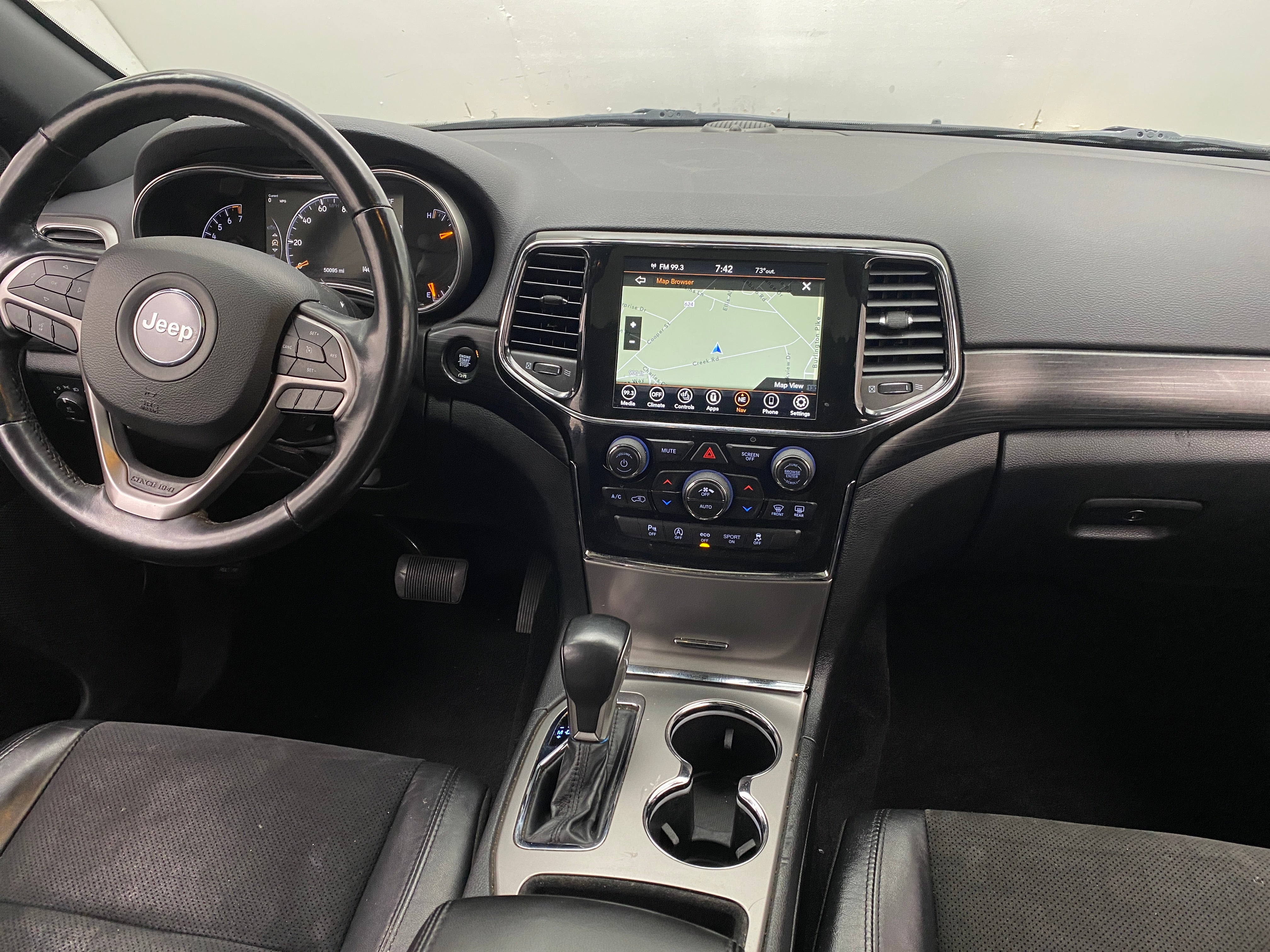 2021 Jeep Grand Cherokee Laredo 2