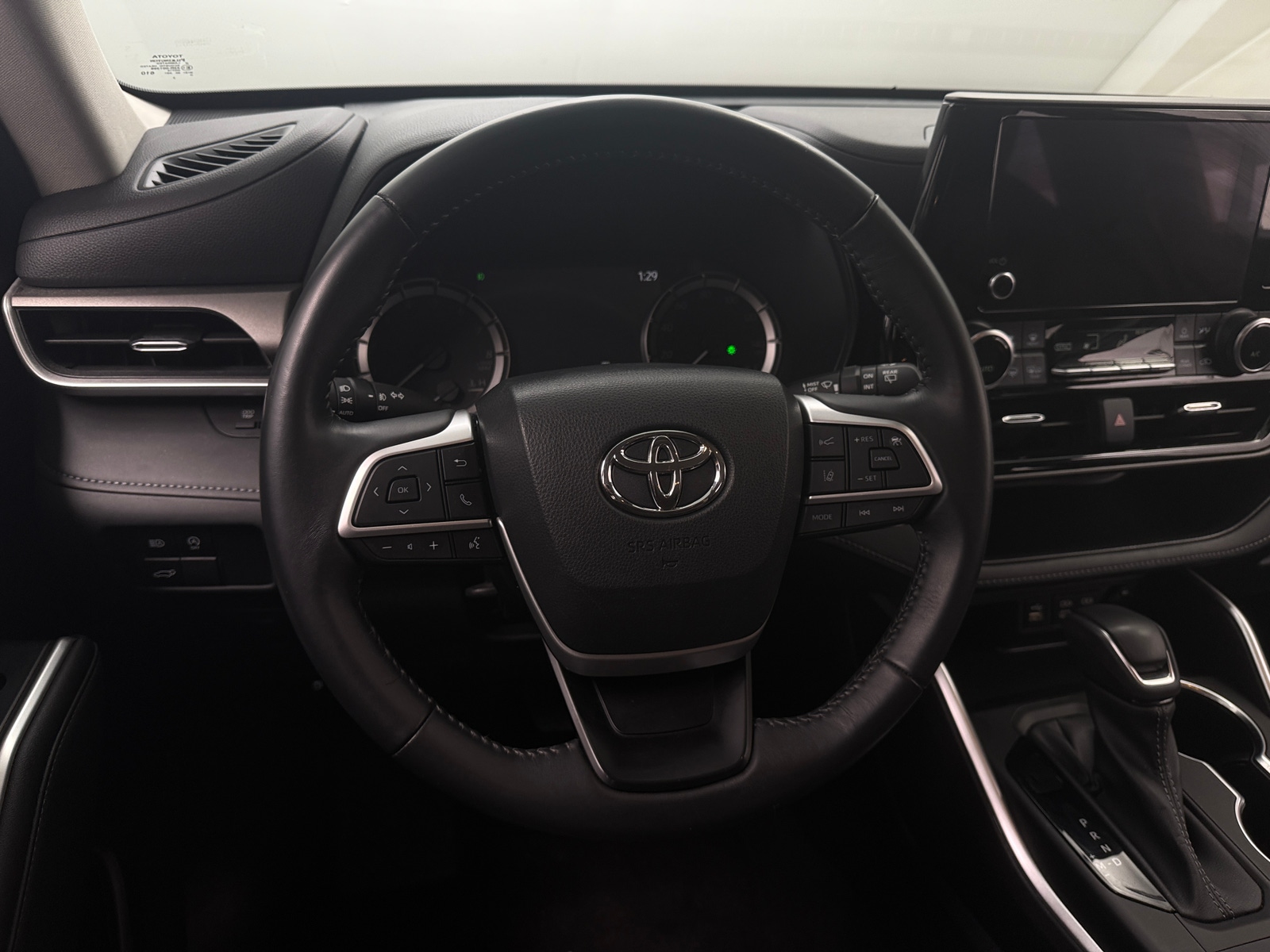 Thumbnail: 2023 Toyota Highlander - 5