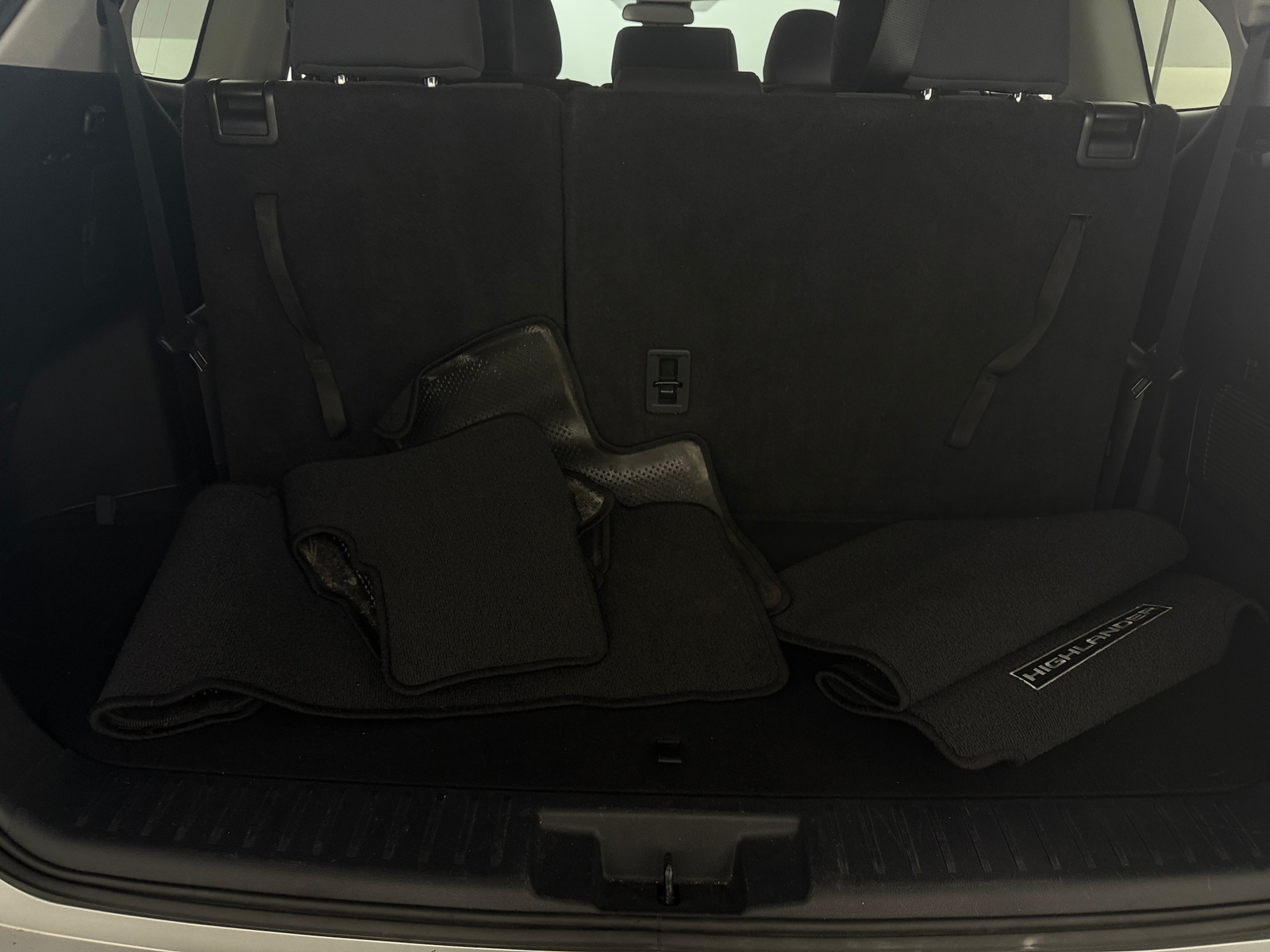 Thumbnail: 2023 Toyota Highlander - 7