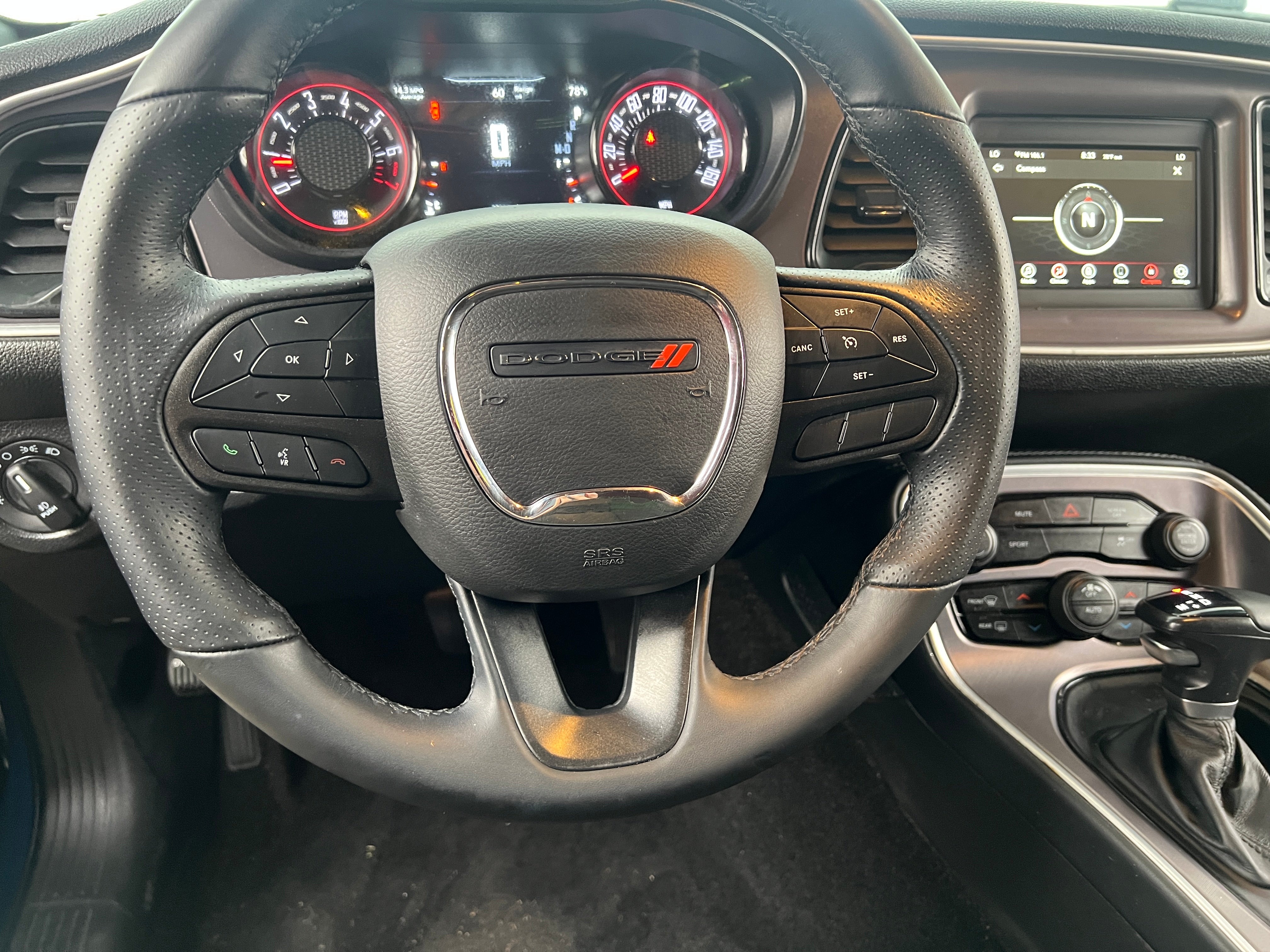 2022 Dodge Challenger SXT 4