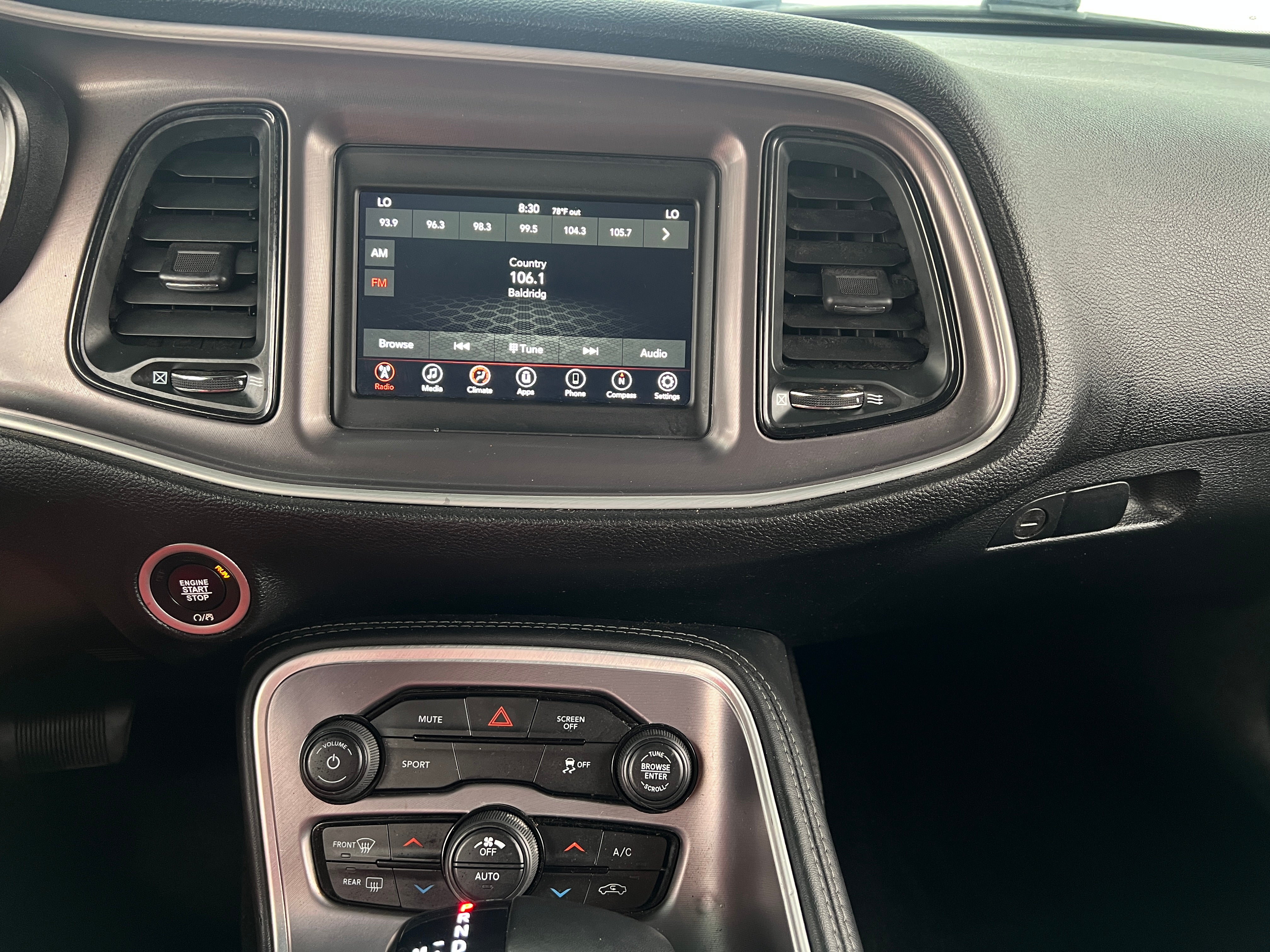2022 Dodge Challenger SXT 3