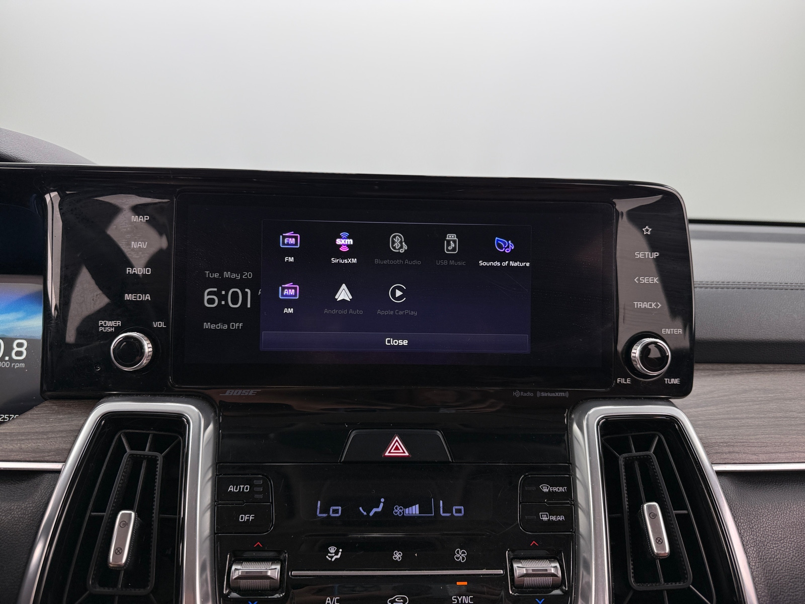 Thumbnail: 2023 Kia Sorento - 3