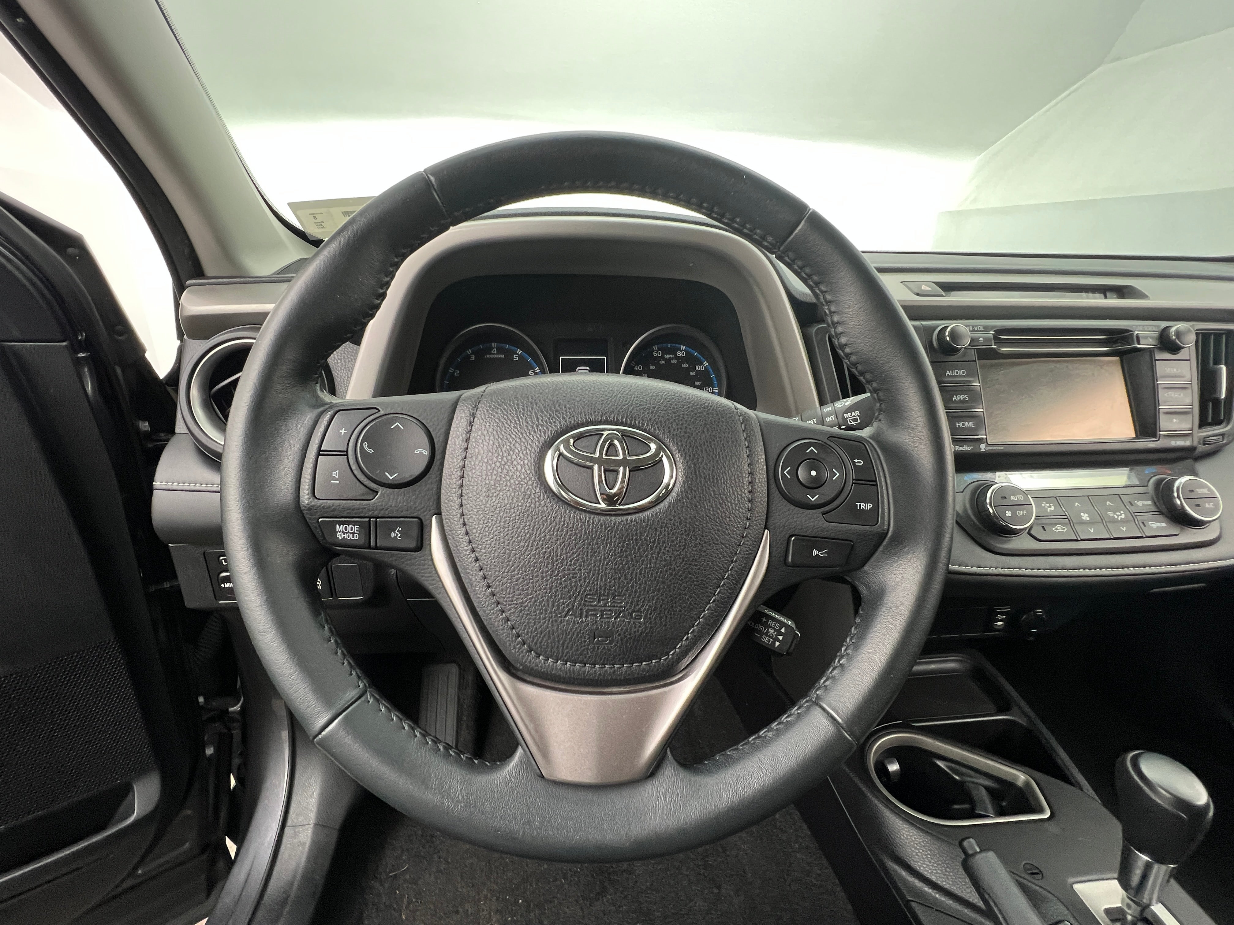 2017 Toyota RAV4 XLE 5