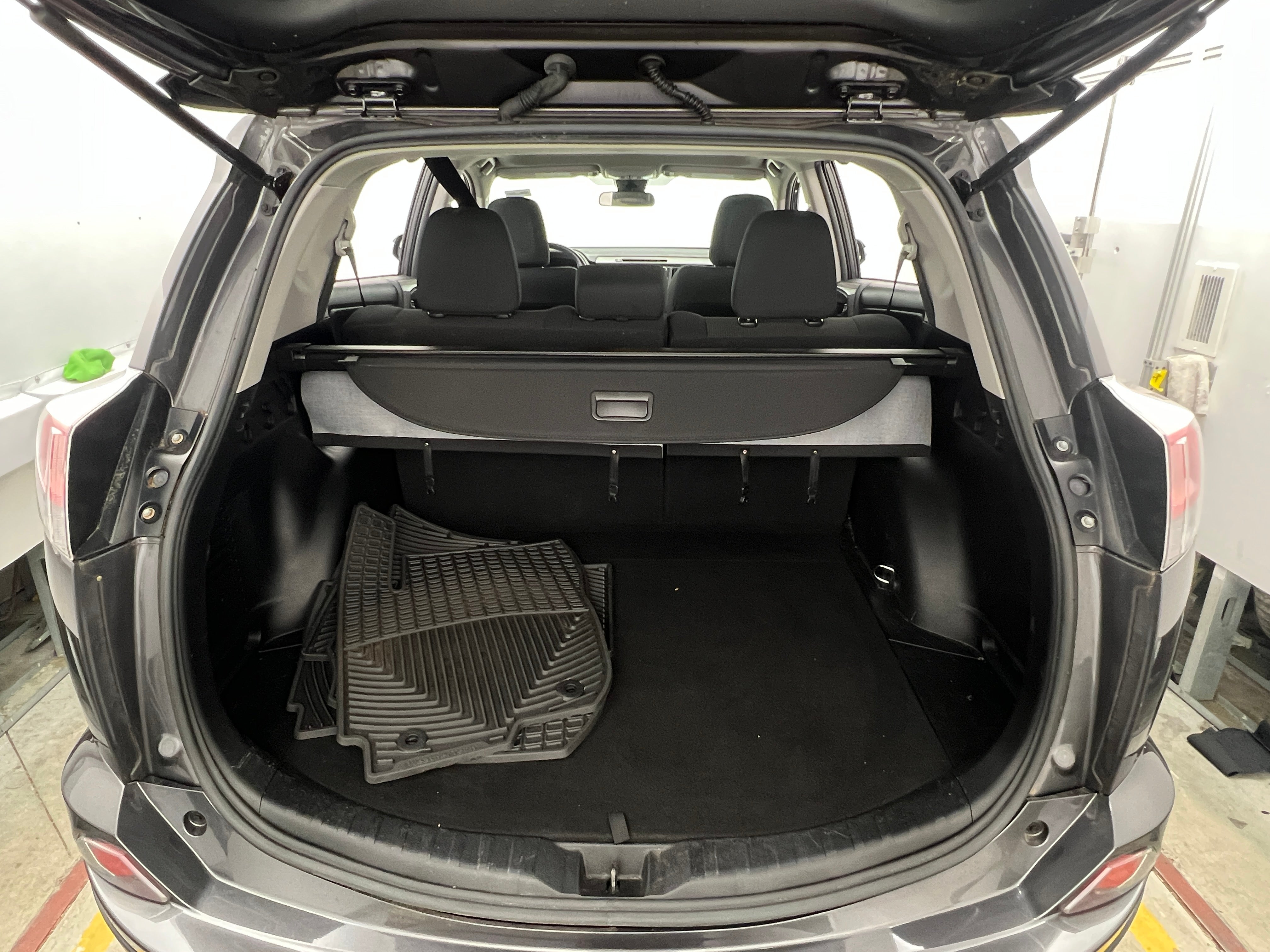 2017 Toyota RAV4 XLE 7