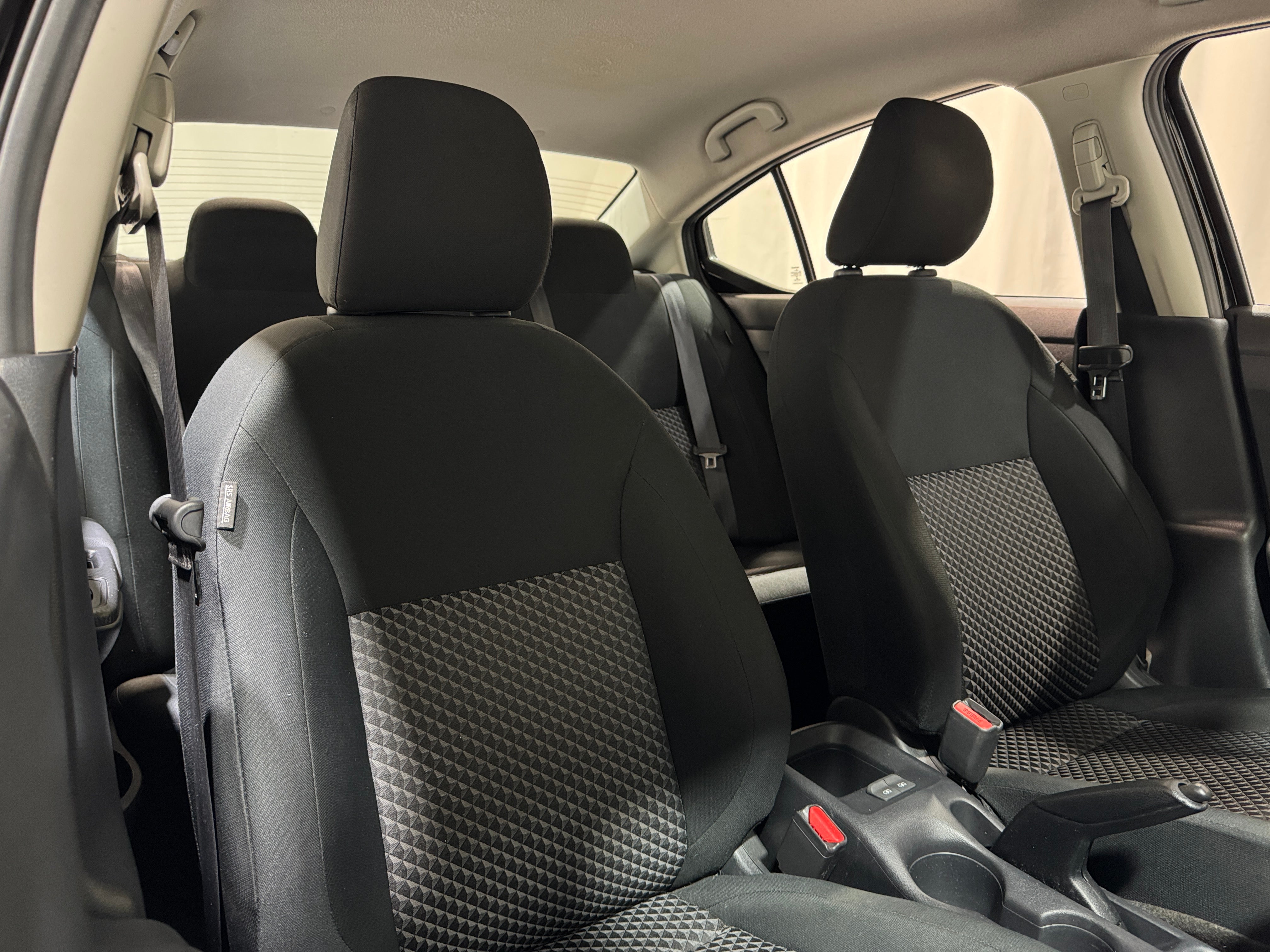 2021 Nissan Versa S 2