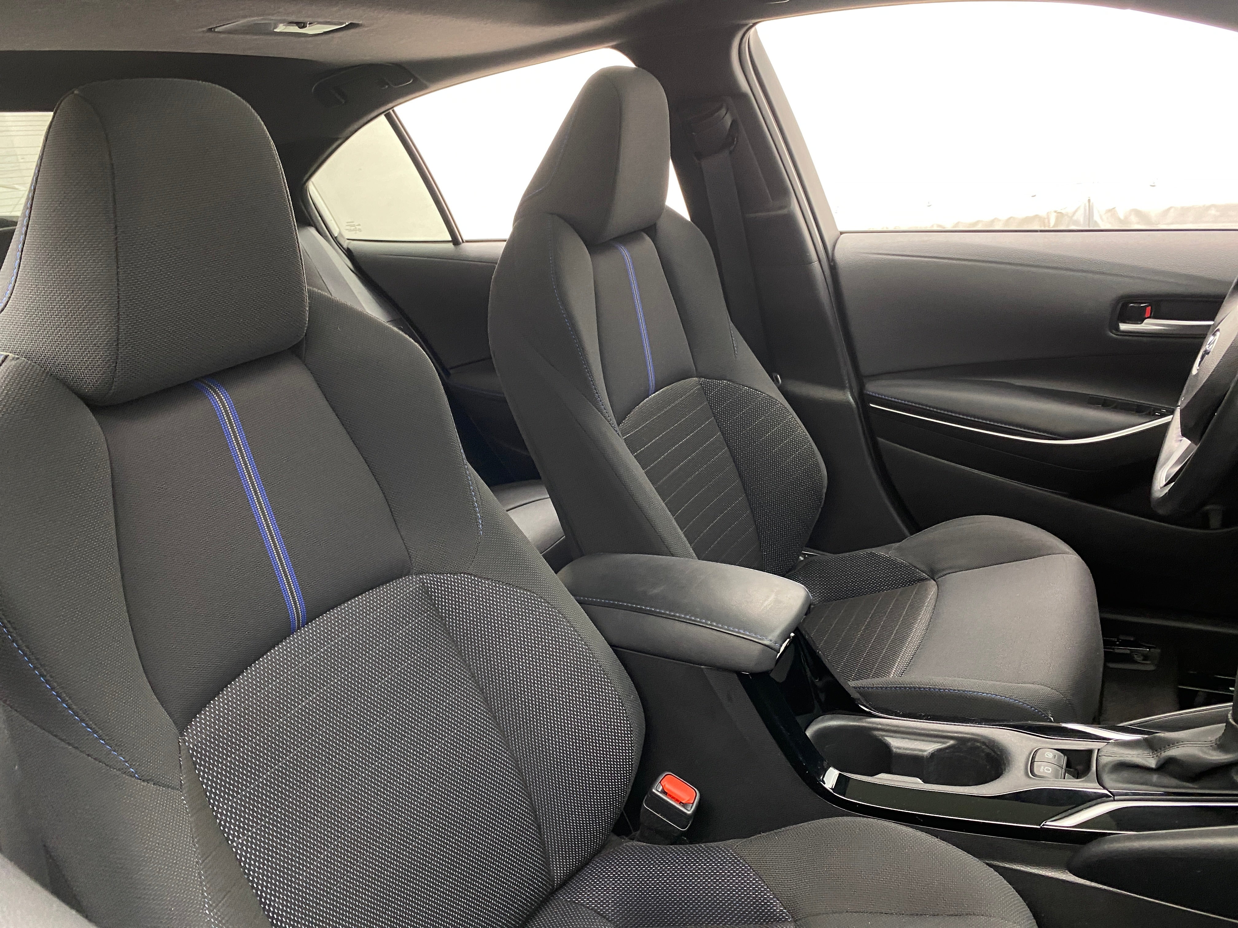 2021 Toyota Corolla SE 2