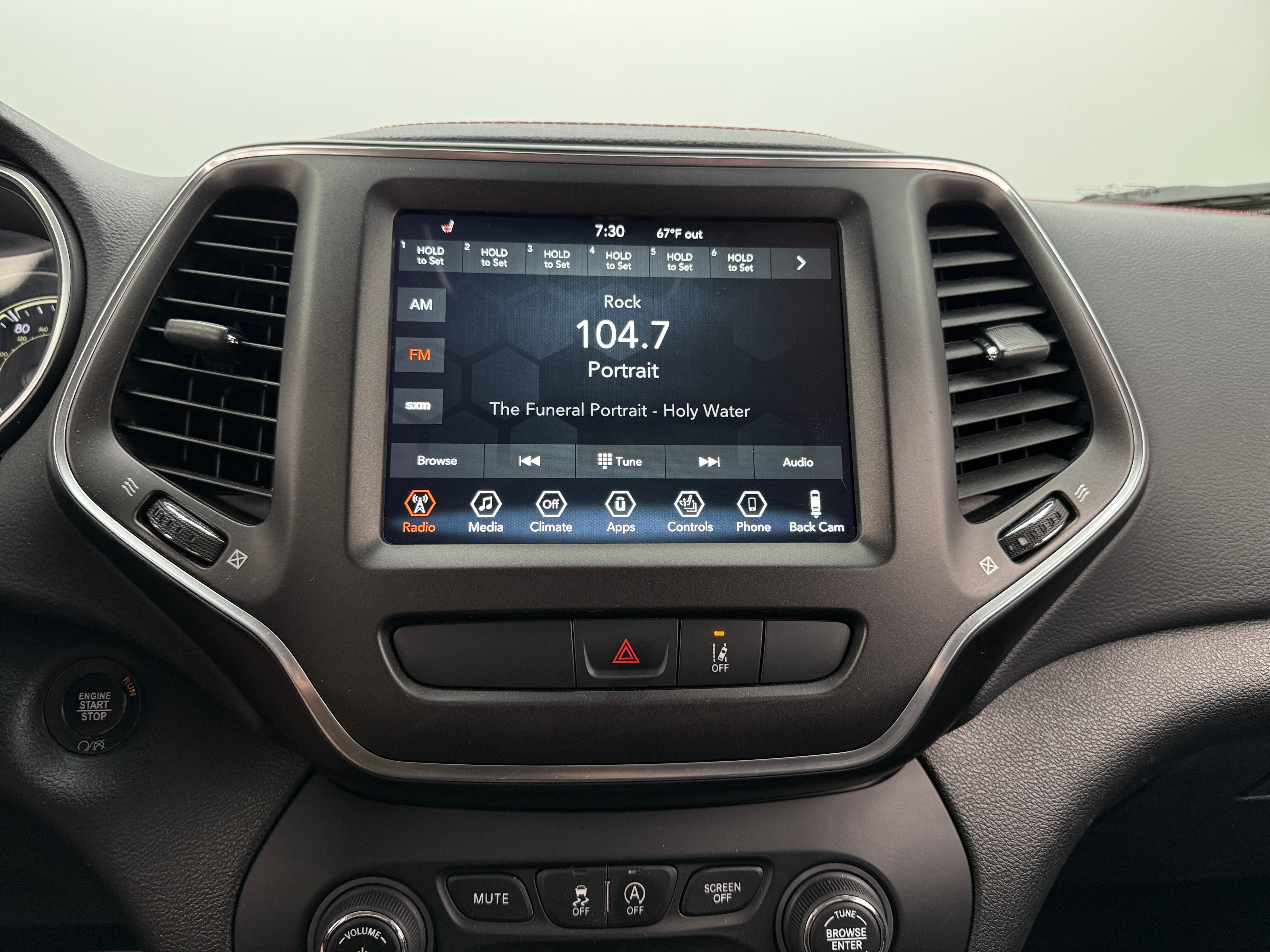 2022 Jeep Cherokee Trailhawk 4