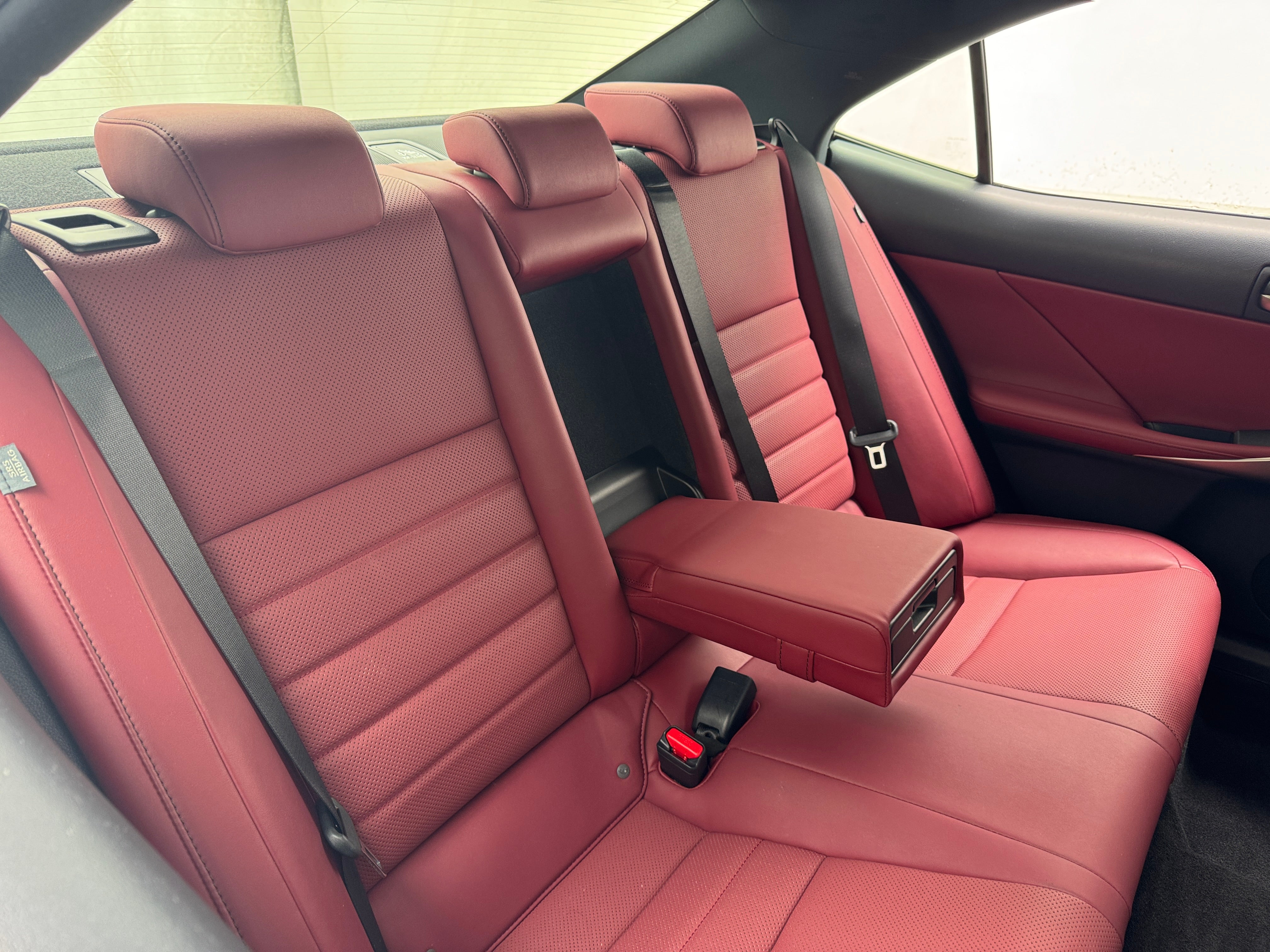 2019 Lexus IS 300 6