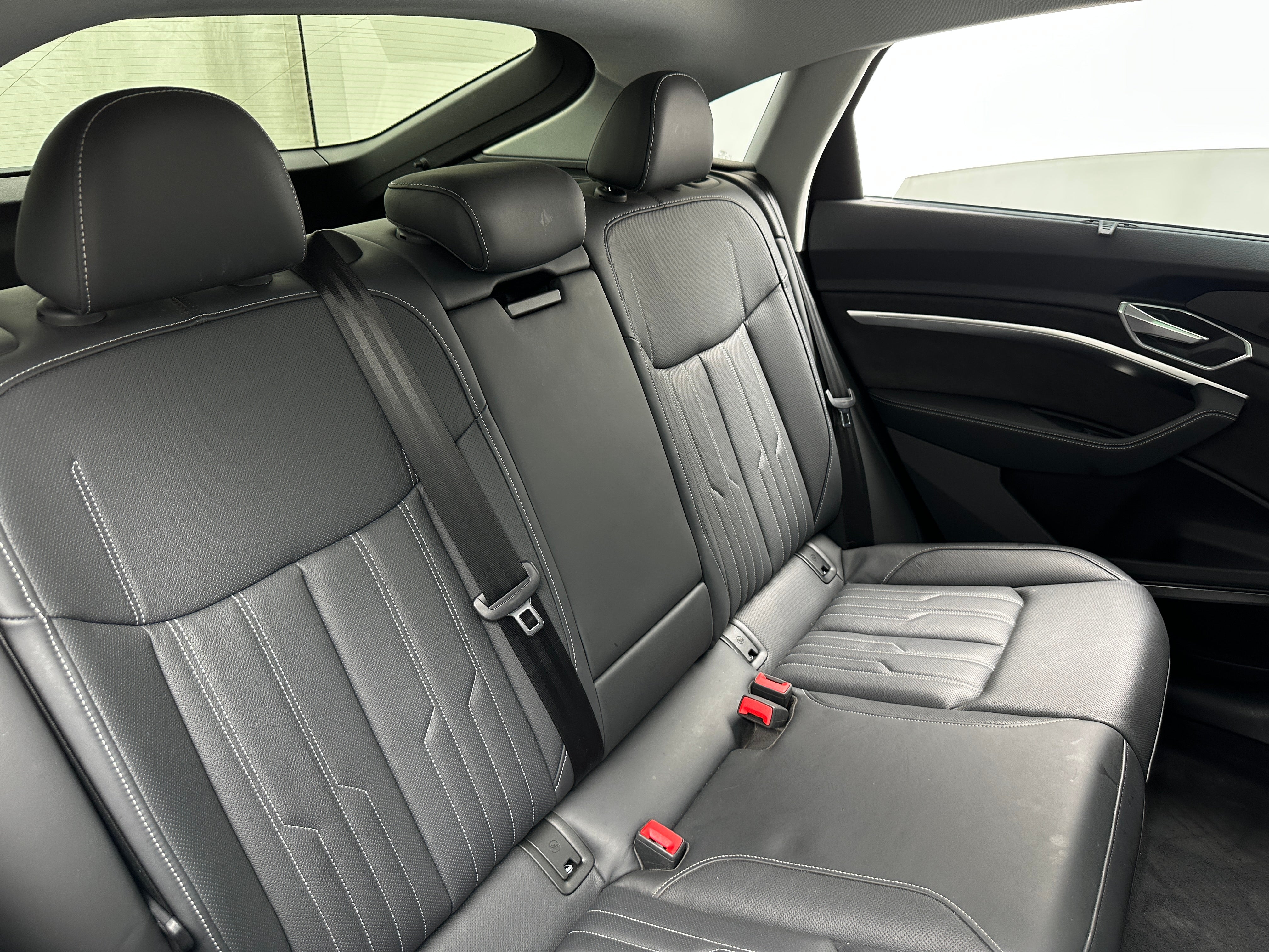 2021 Audi e-tron S Prestige 5