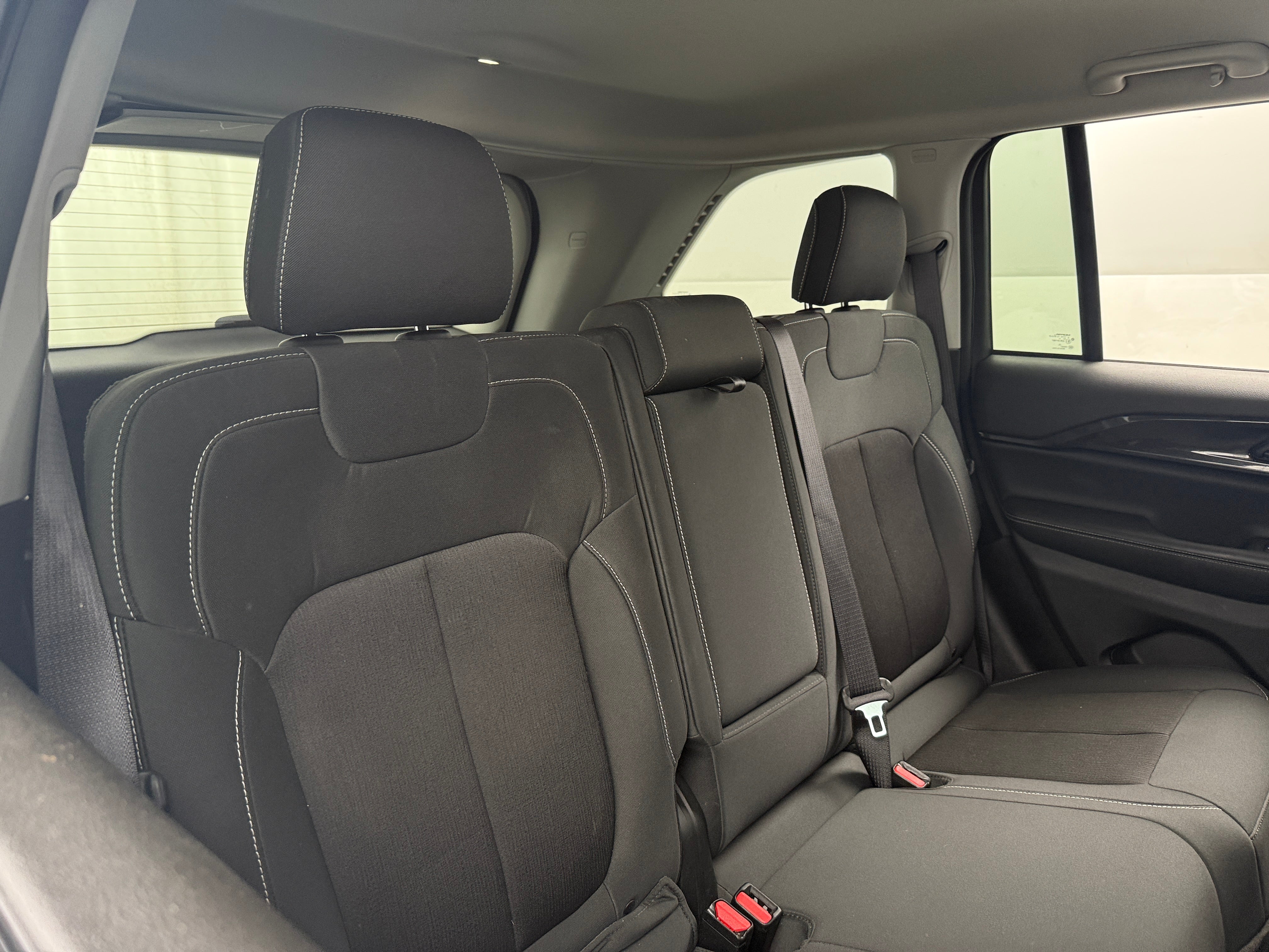 2023 Jeep Grand Cherokee Laredo 6