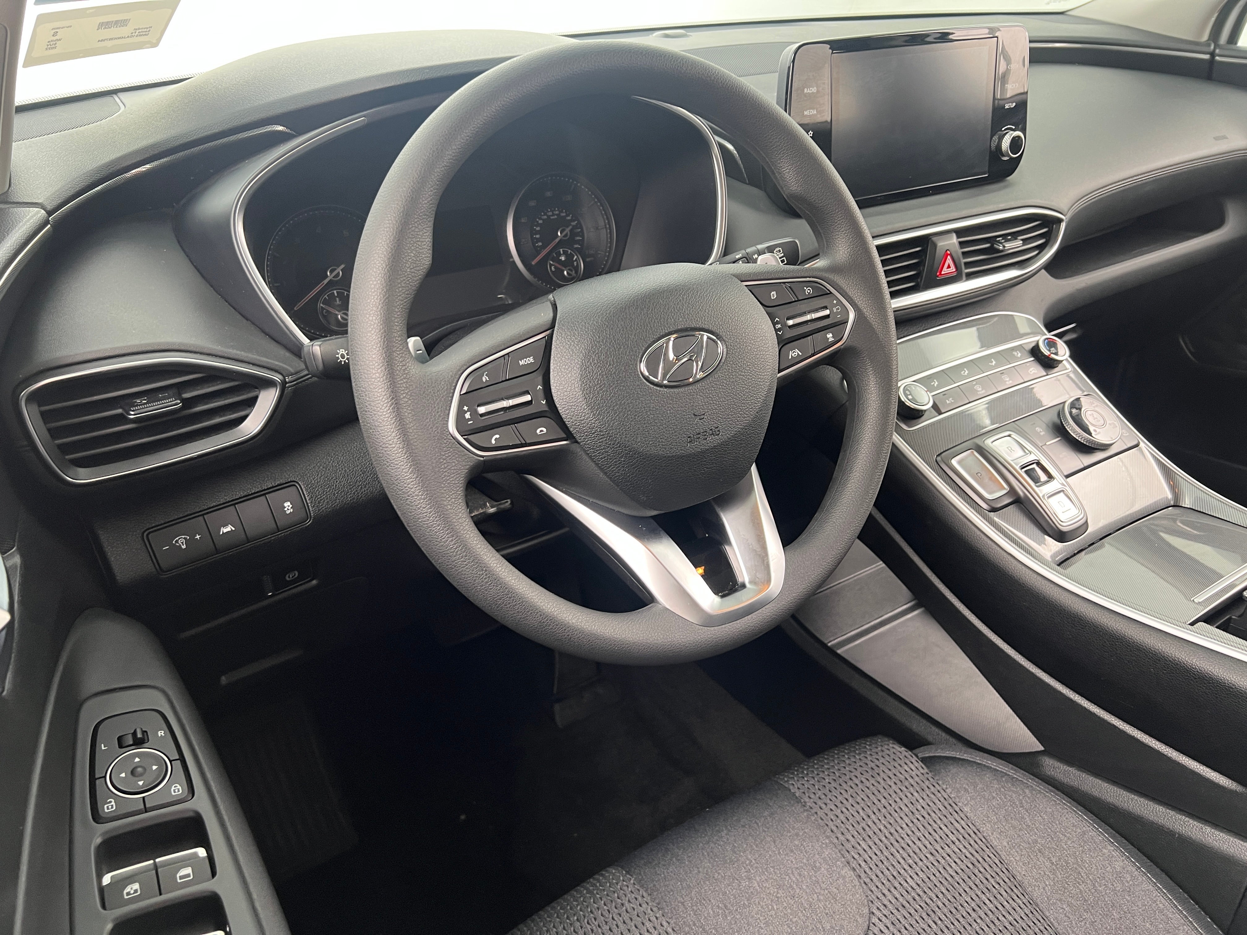 2022 Hyundai Santa Fe SE 3