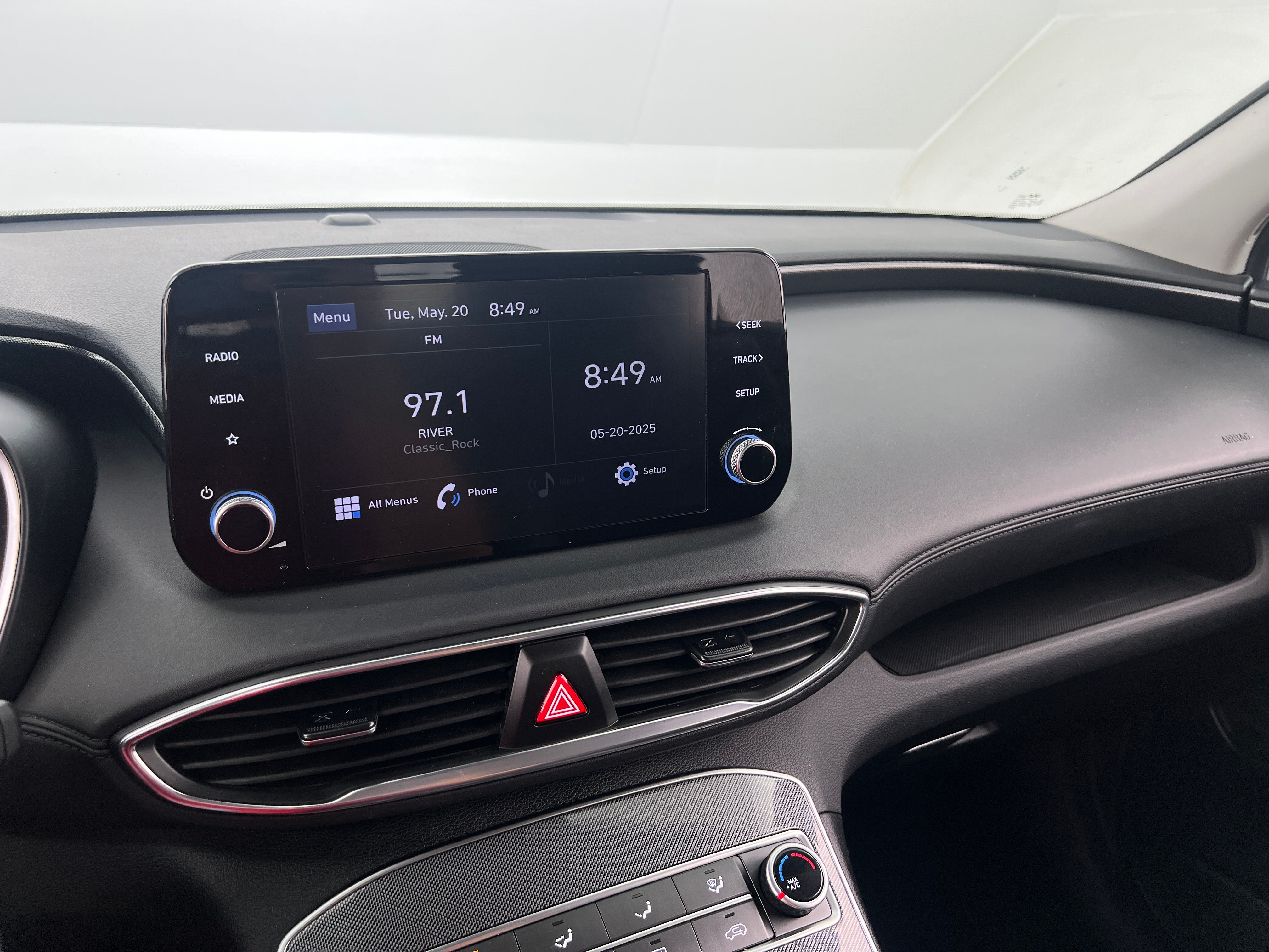 2022 Hyundai Santa Fe SE 4