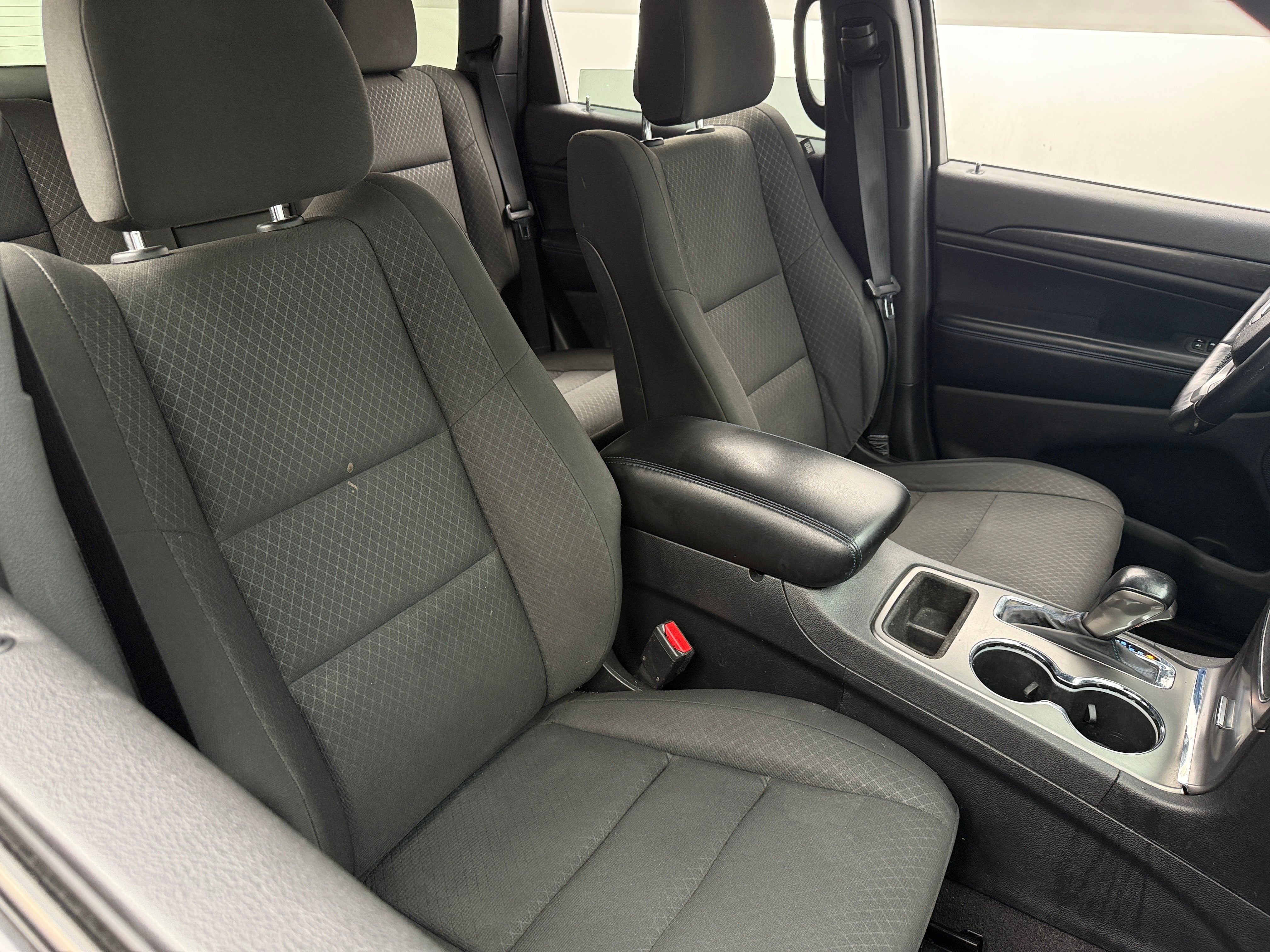 2018 Jeep Grand Cherokee Upland 2