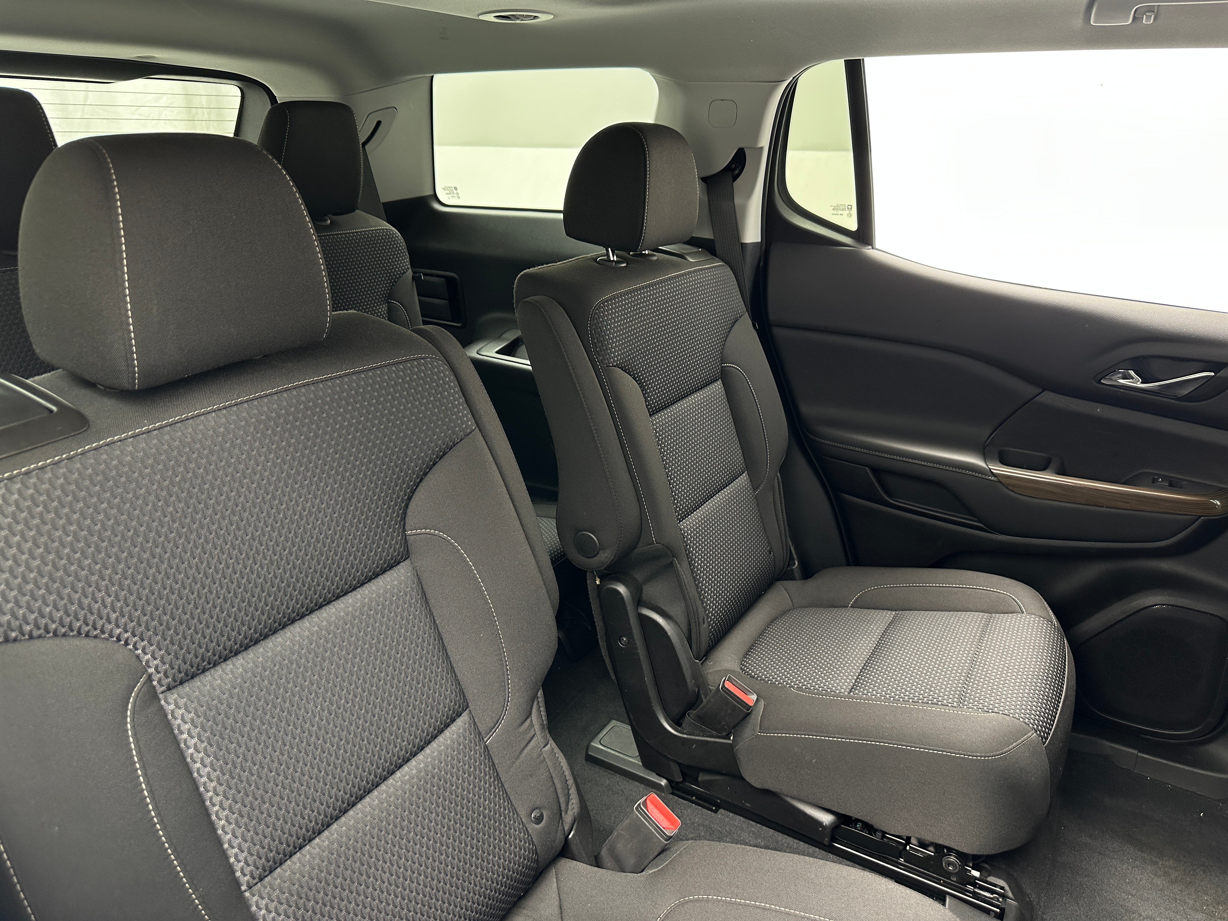 2022 GMC Acadia SLE 6