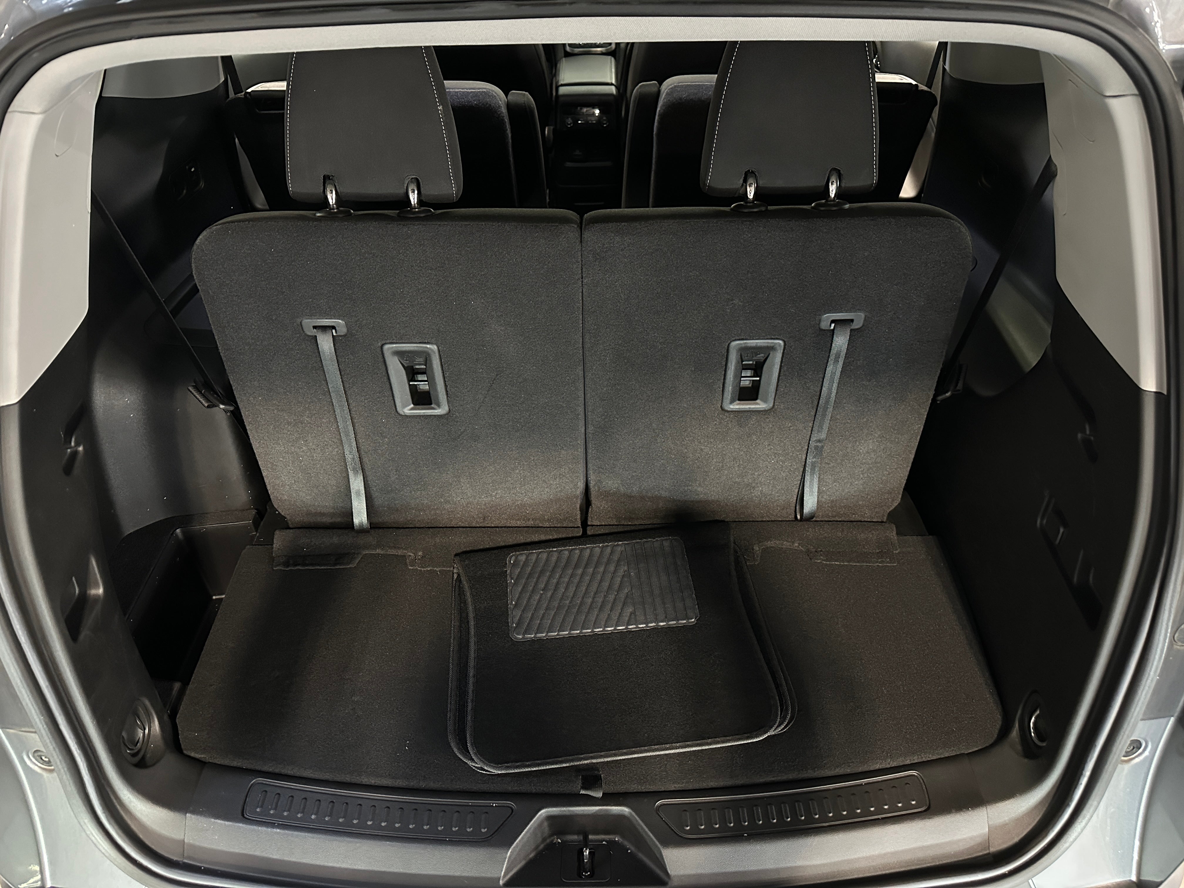 2022 GMC Acadia SLE 7