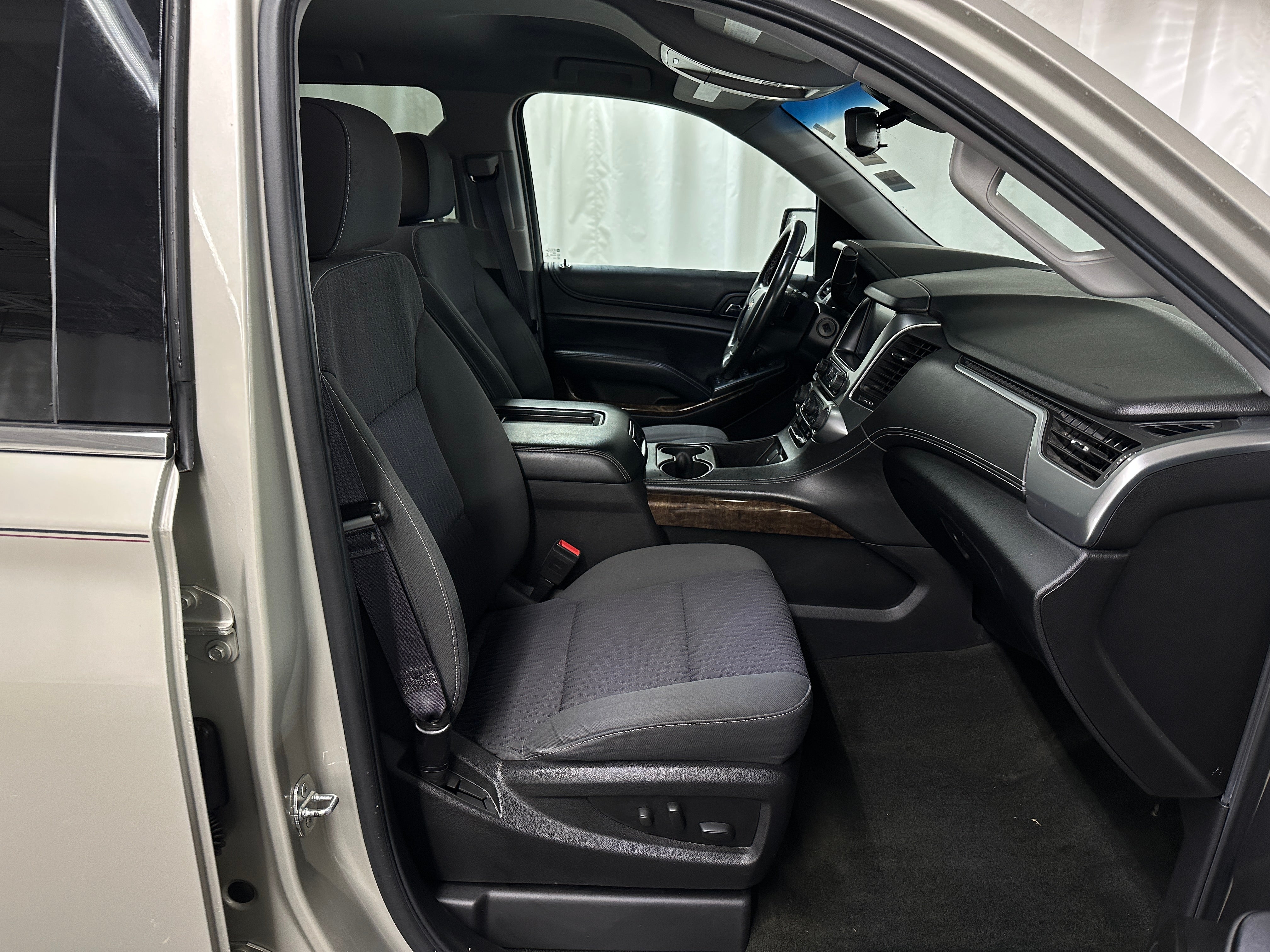 2016 Chevrolet Tahoe LS 2