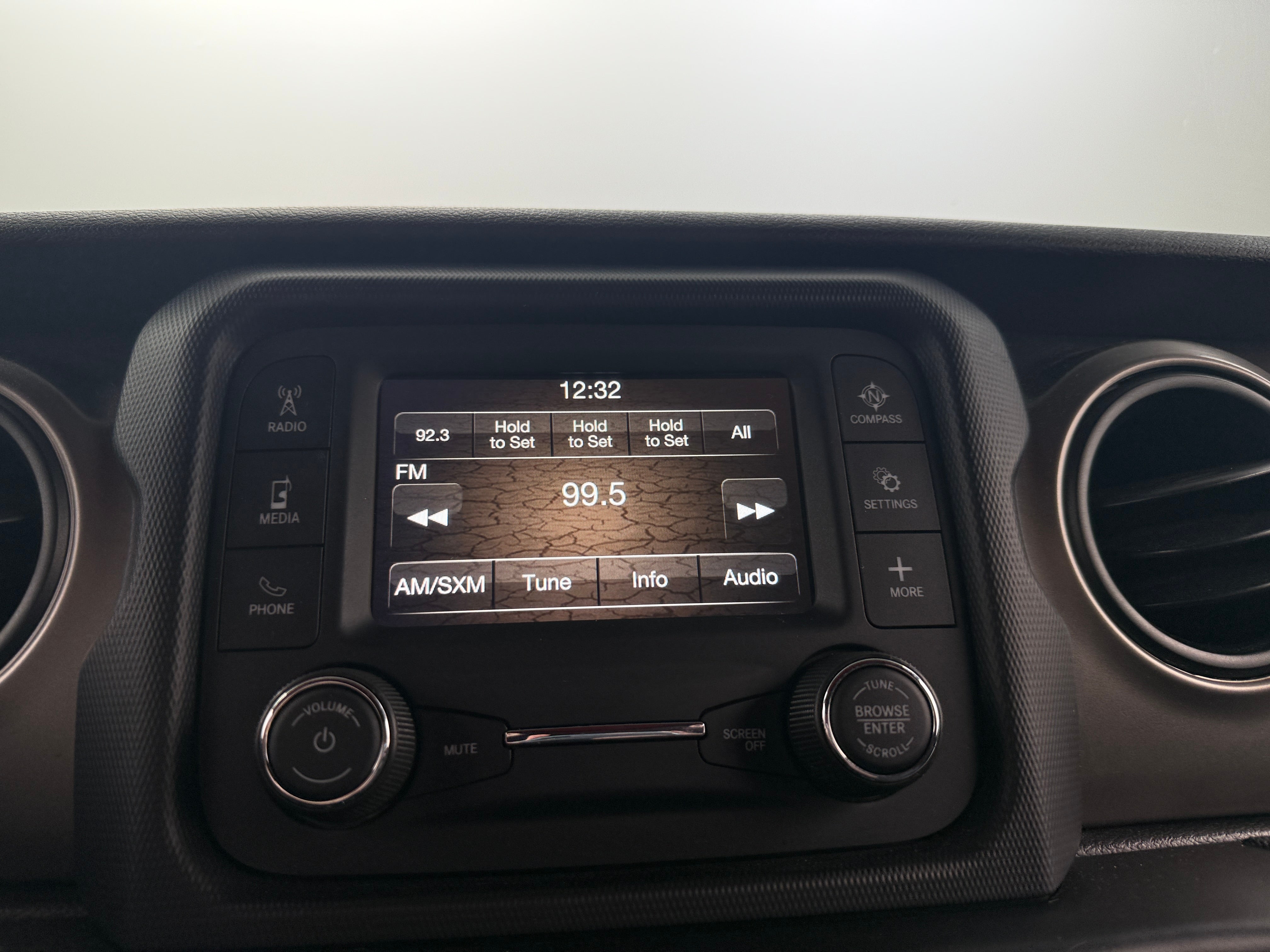 2020 Jeep Wrangler Sport S 4