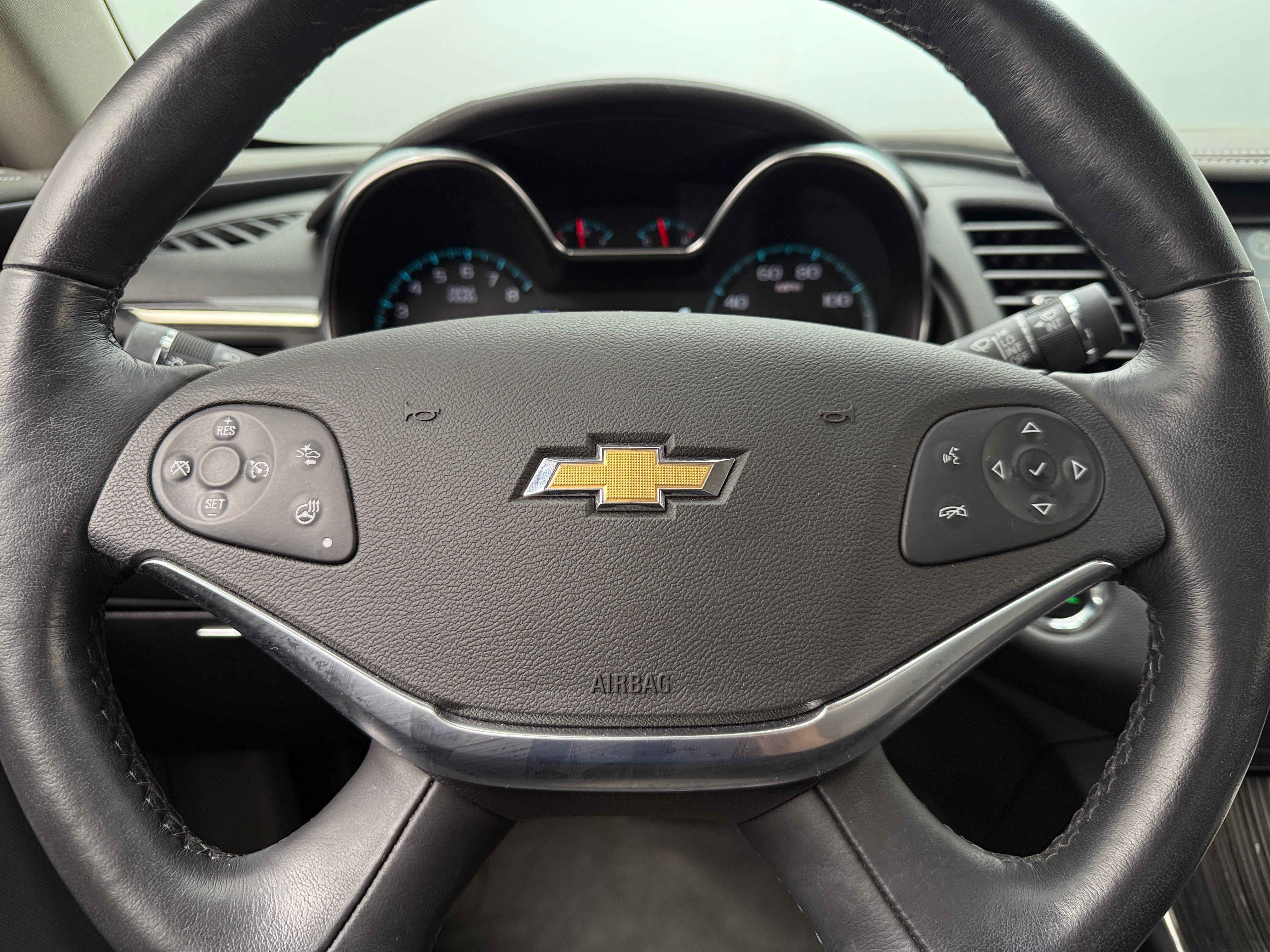2016 Chevrolet Impala LTZ 4