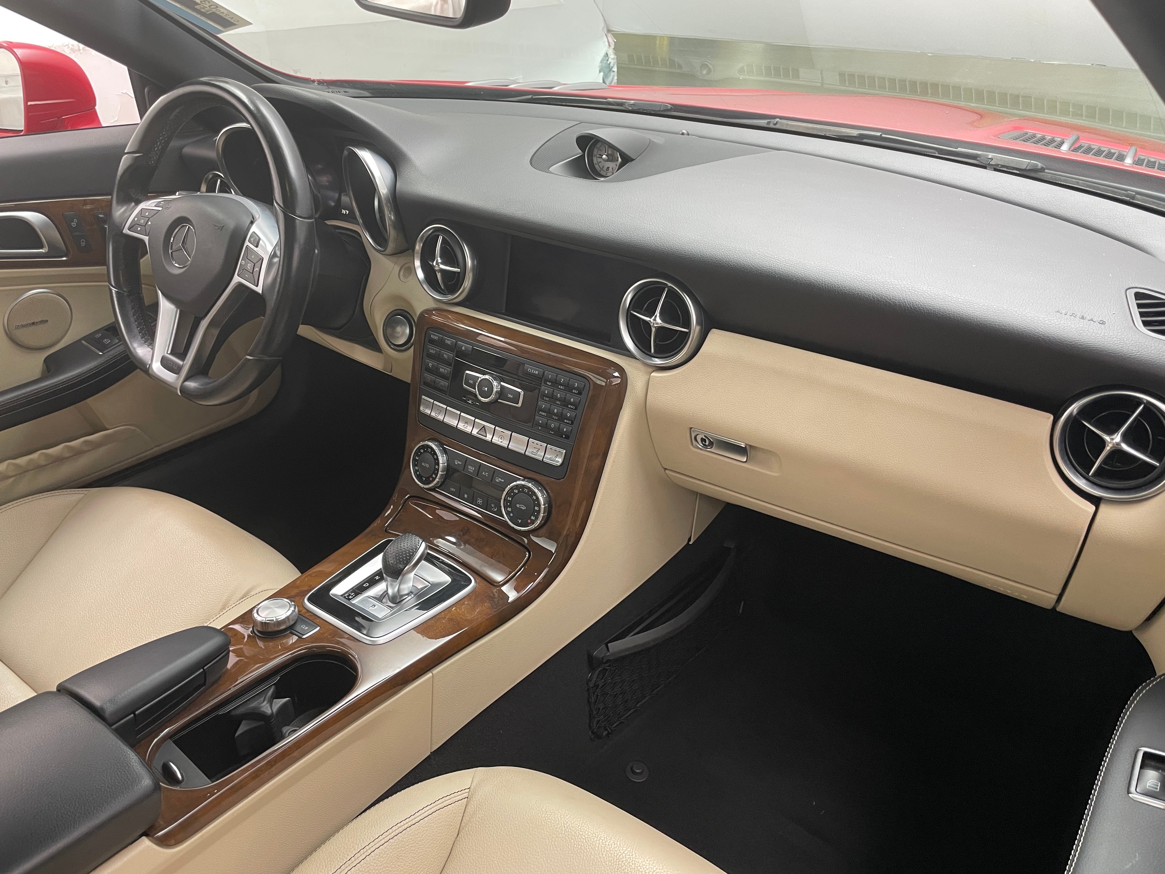 2016 Mercedes-Benz SLK 300 2