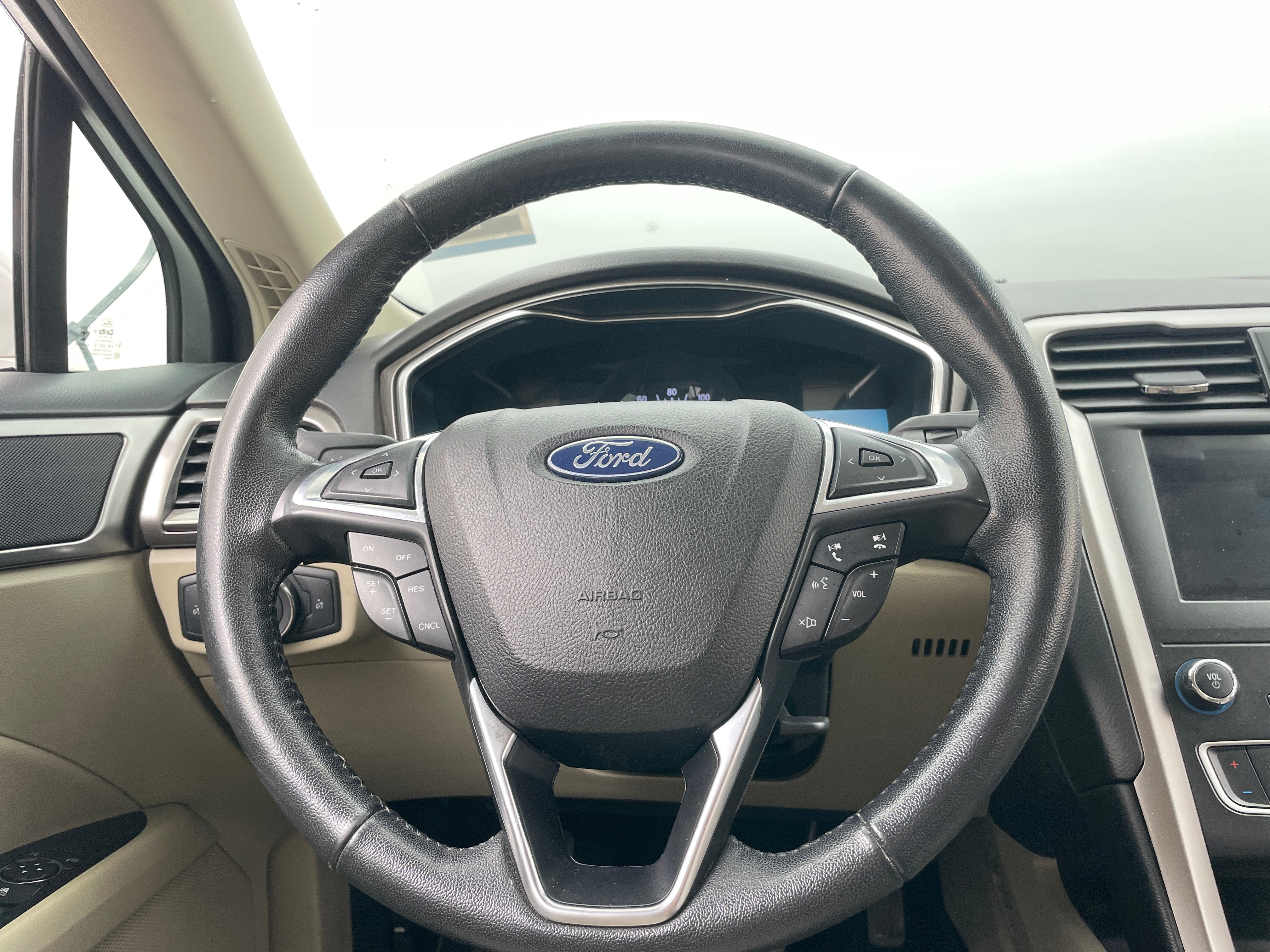 2020 Ford Fusion SEL 4