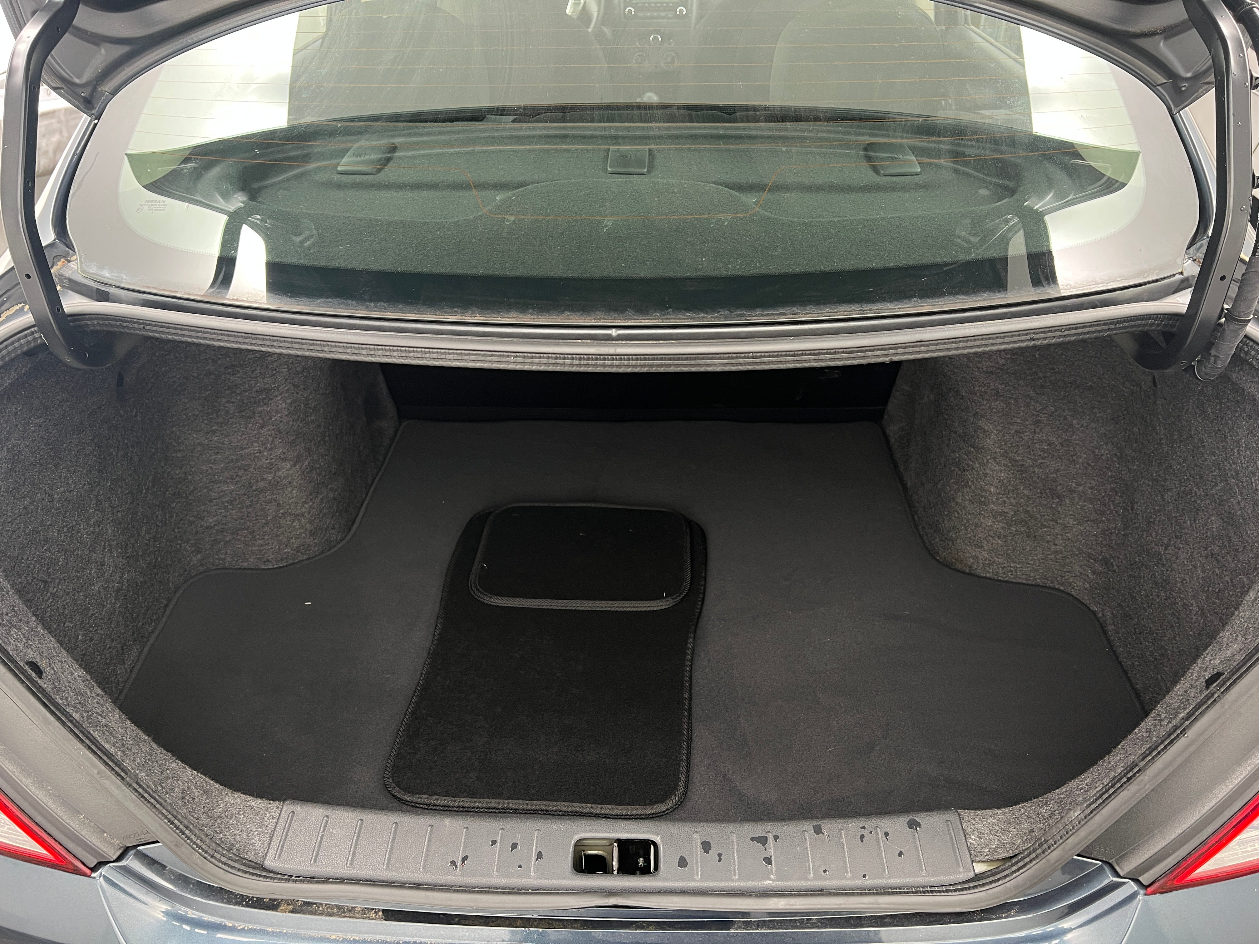 2016 Nissan Versa S Plus 7