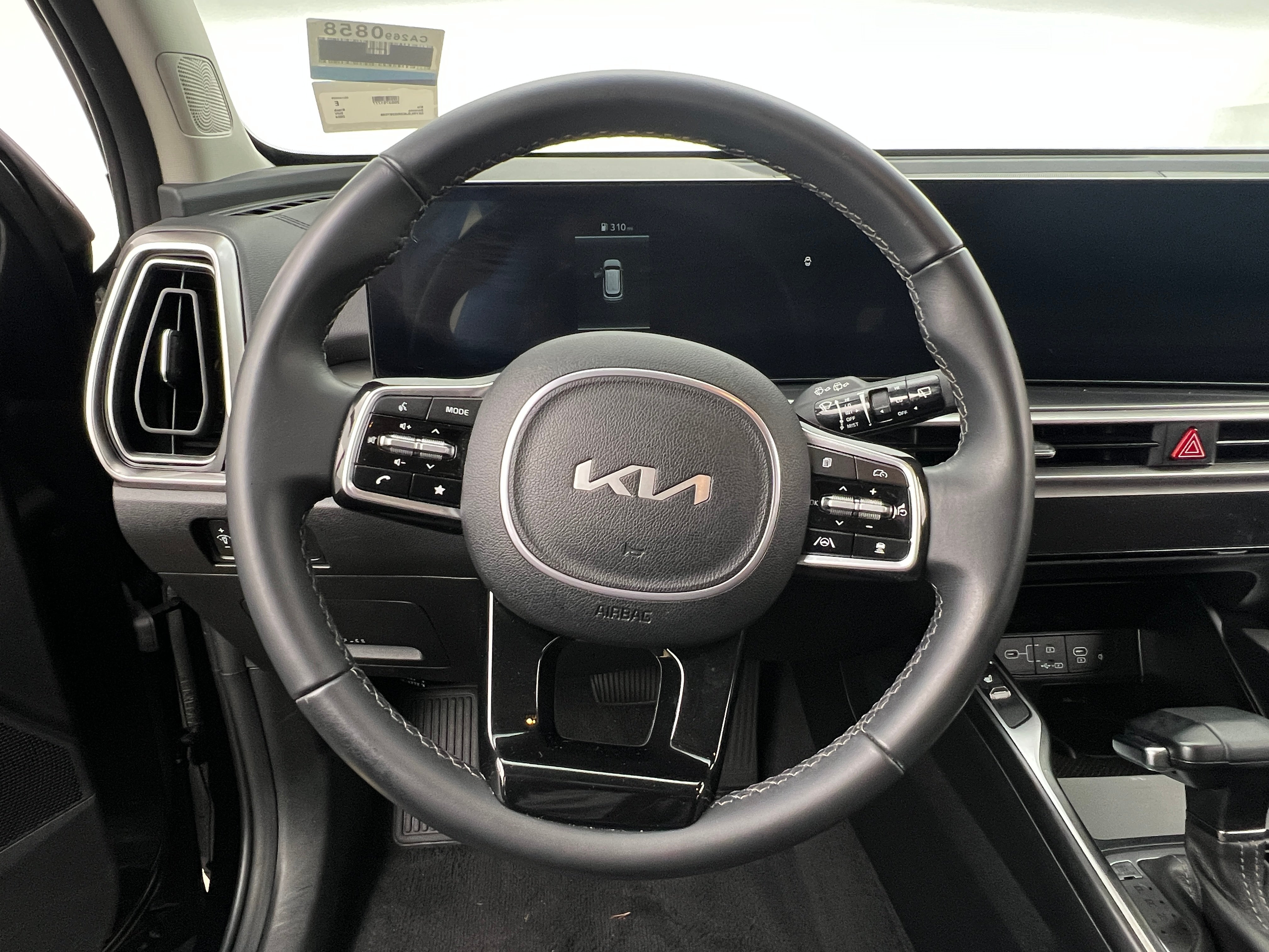 2024 Kia Sorento S 4