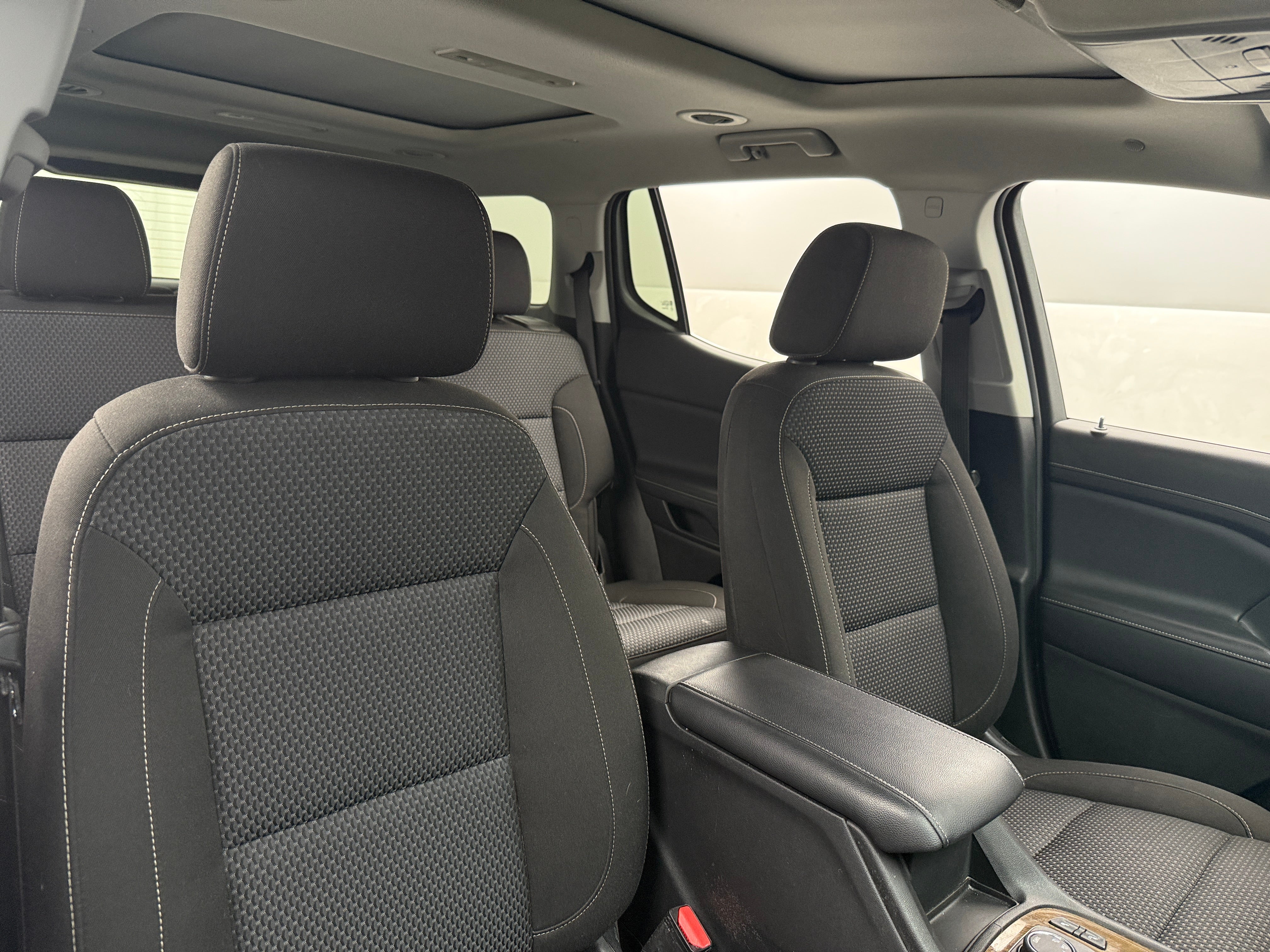 2020 GMC Acadia SLE 2
