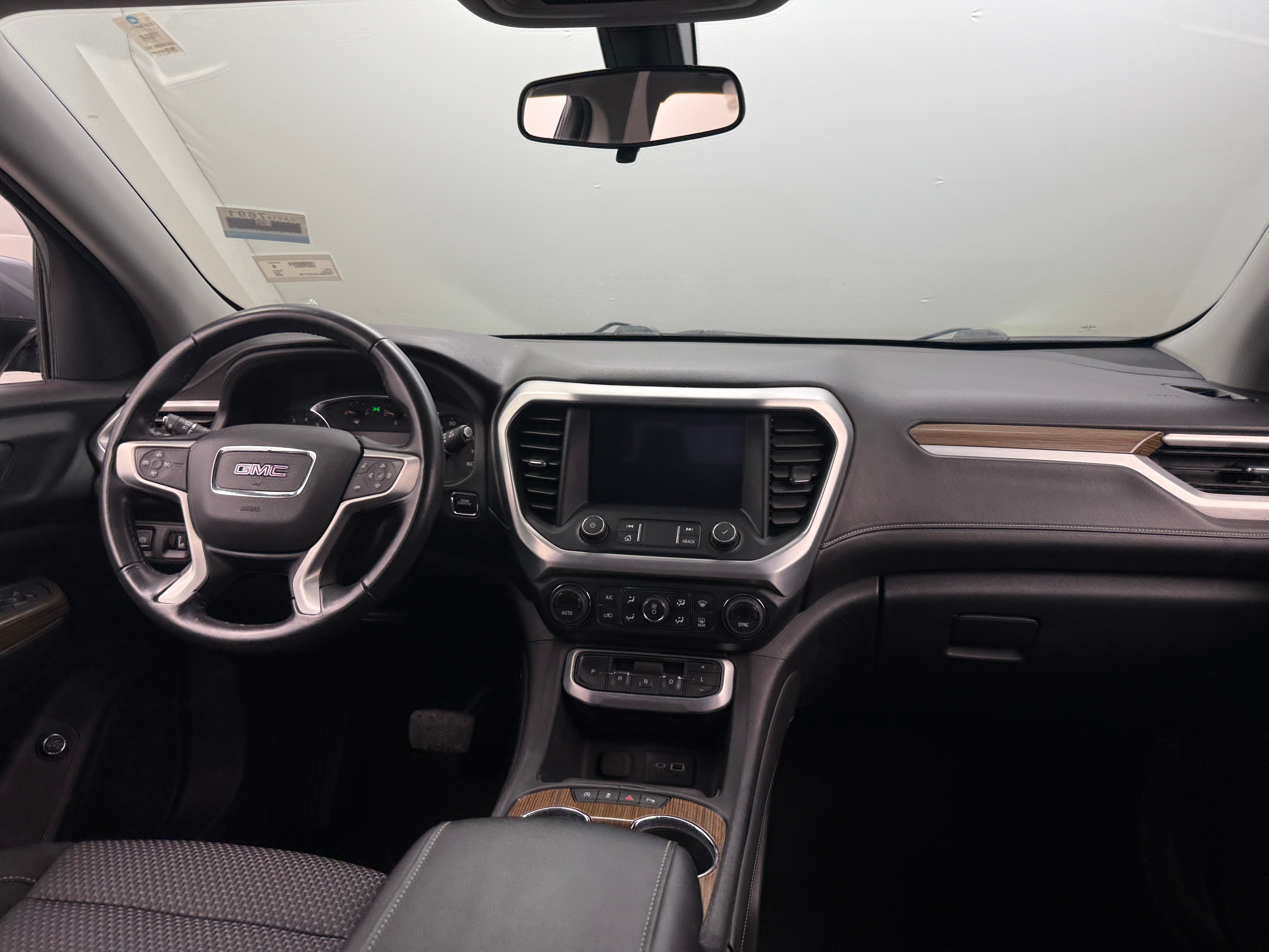 2020 GMC Acadia SLE 3