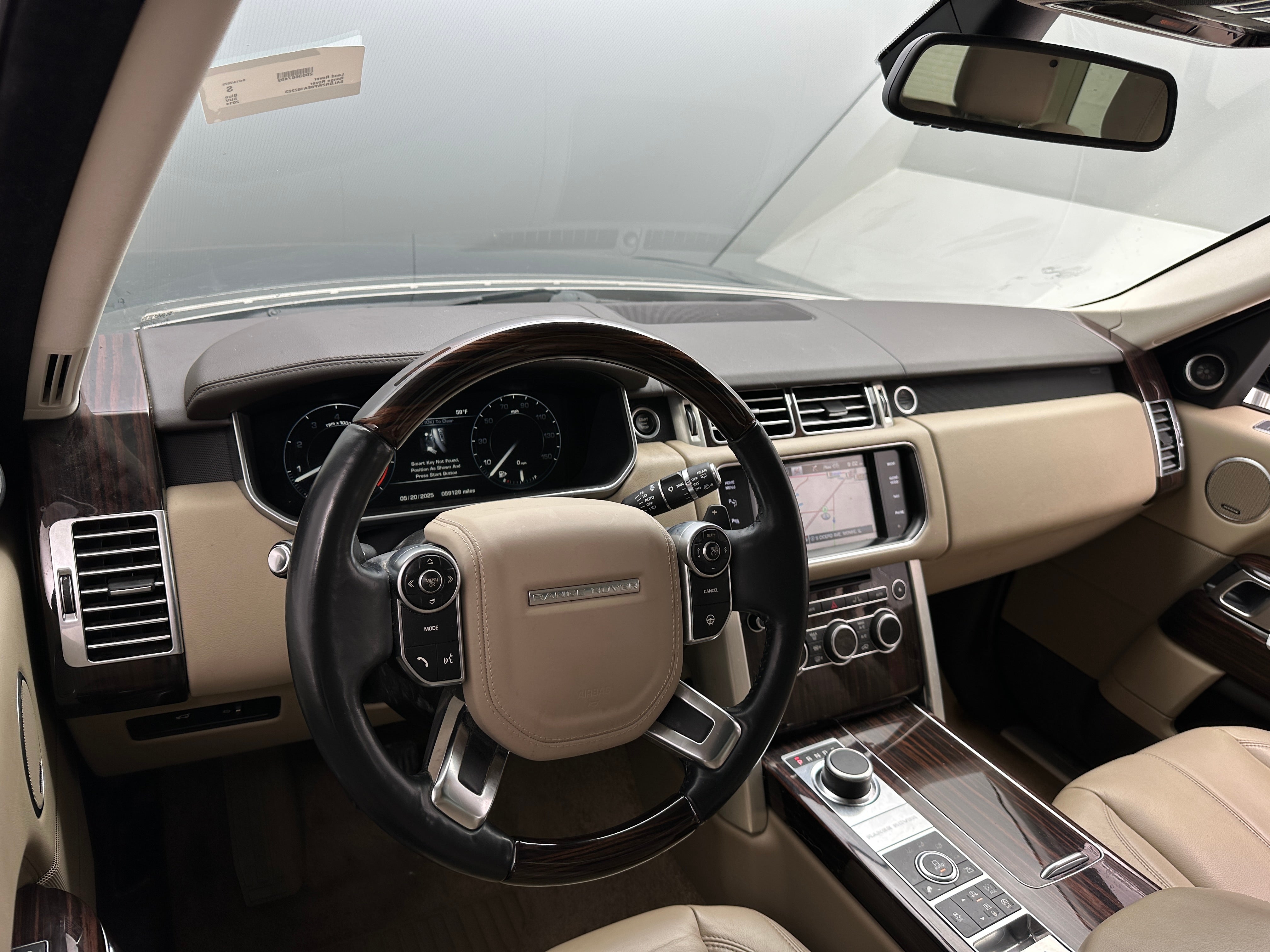 2014 Land Rover Range Rover SE 2