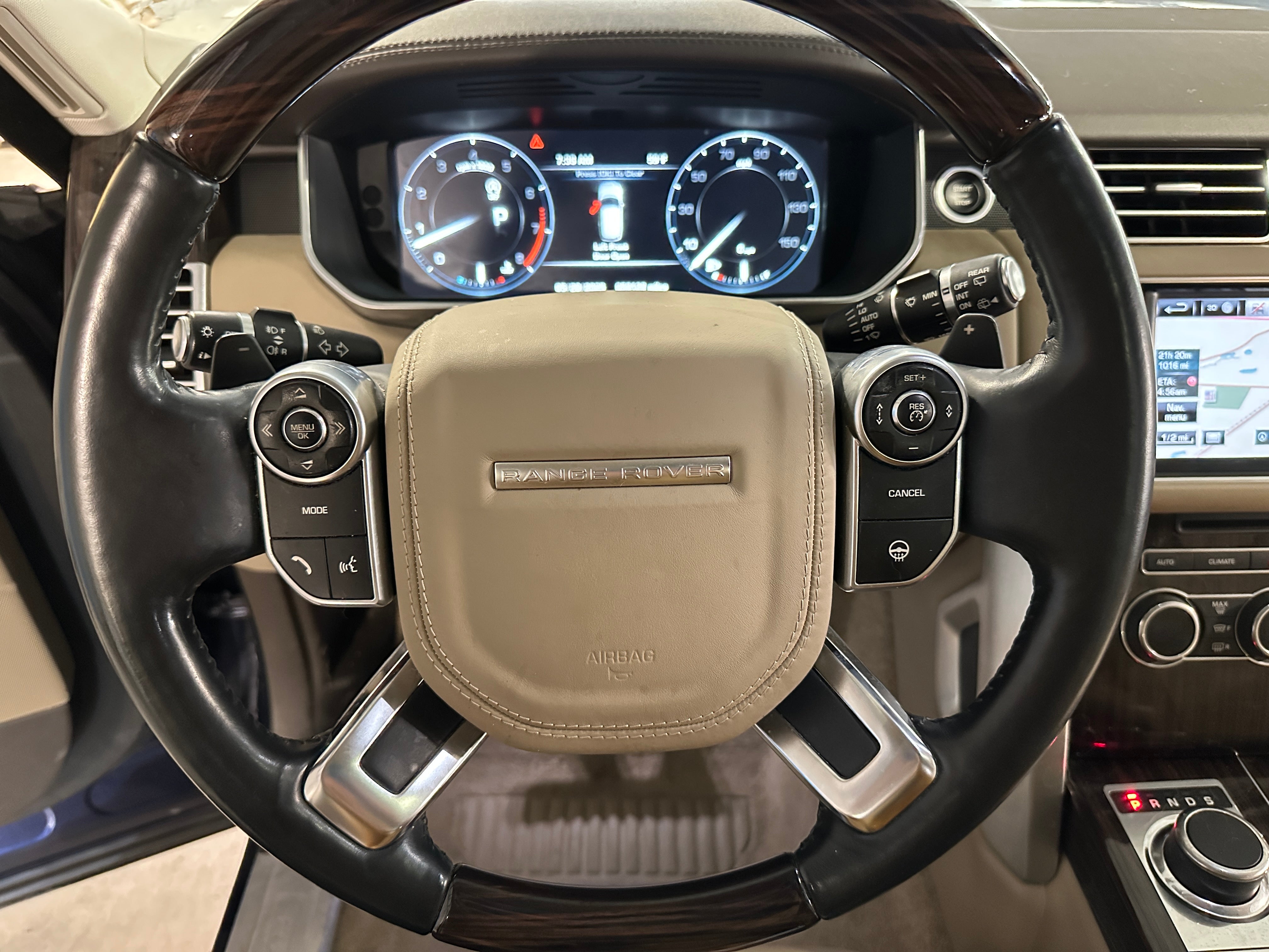 2014 Land Rover Range Rover SE 4