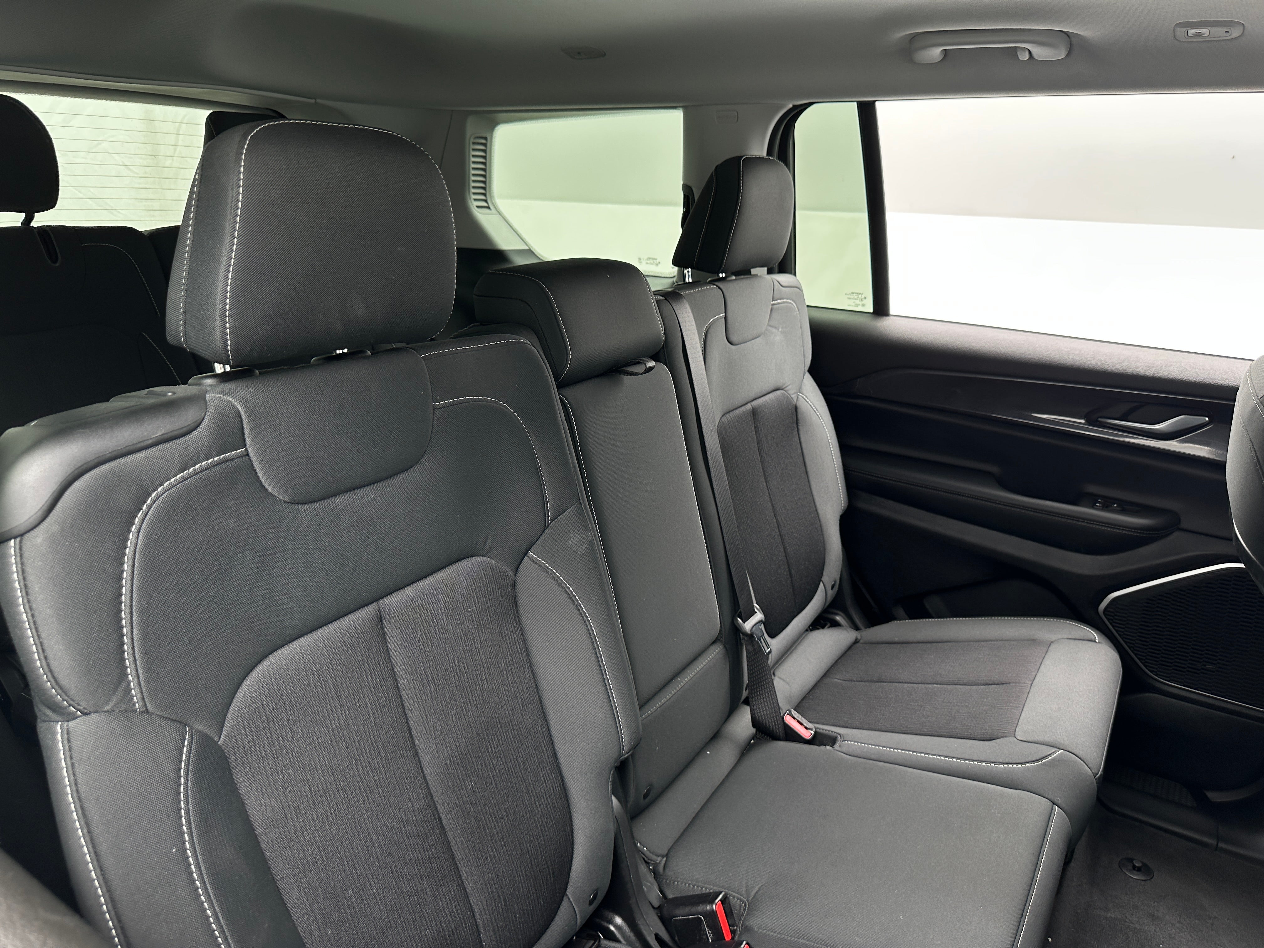 2021 Jeep Grand Cherokee L Laredo 6
