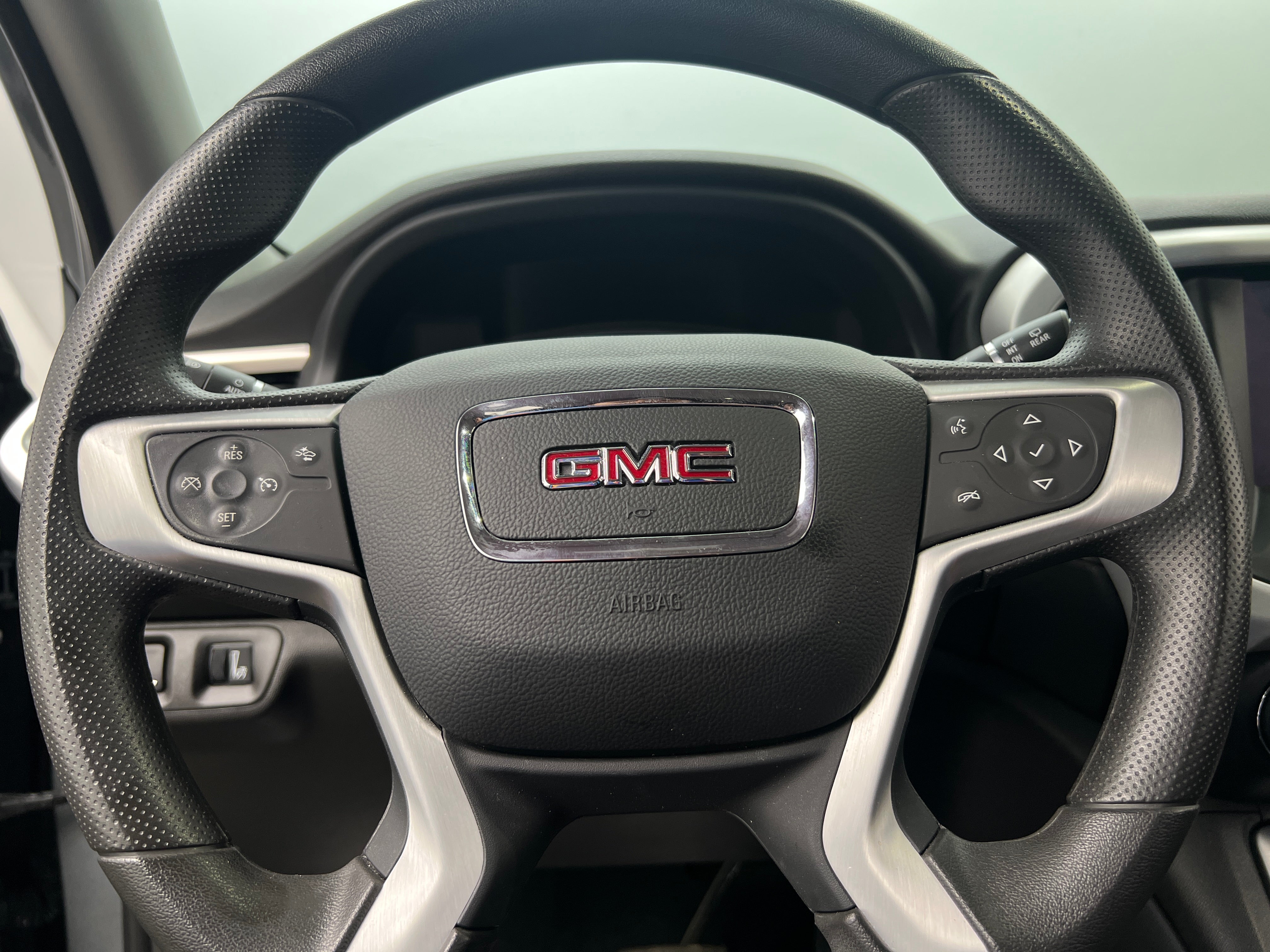 2023 GMC Acadia SLE 5