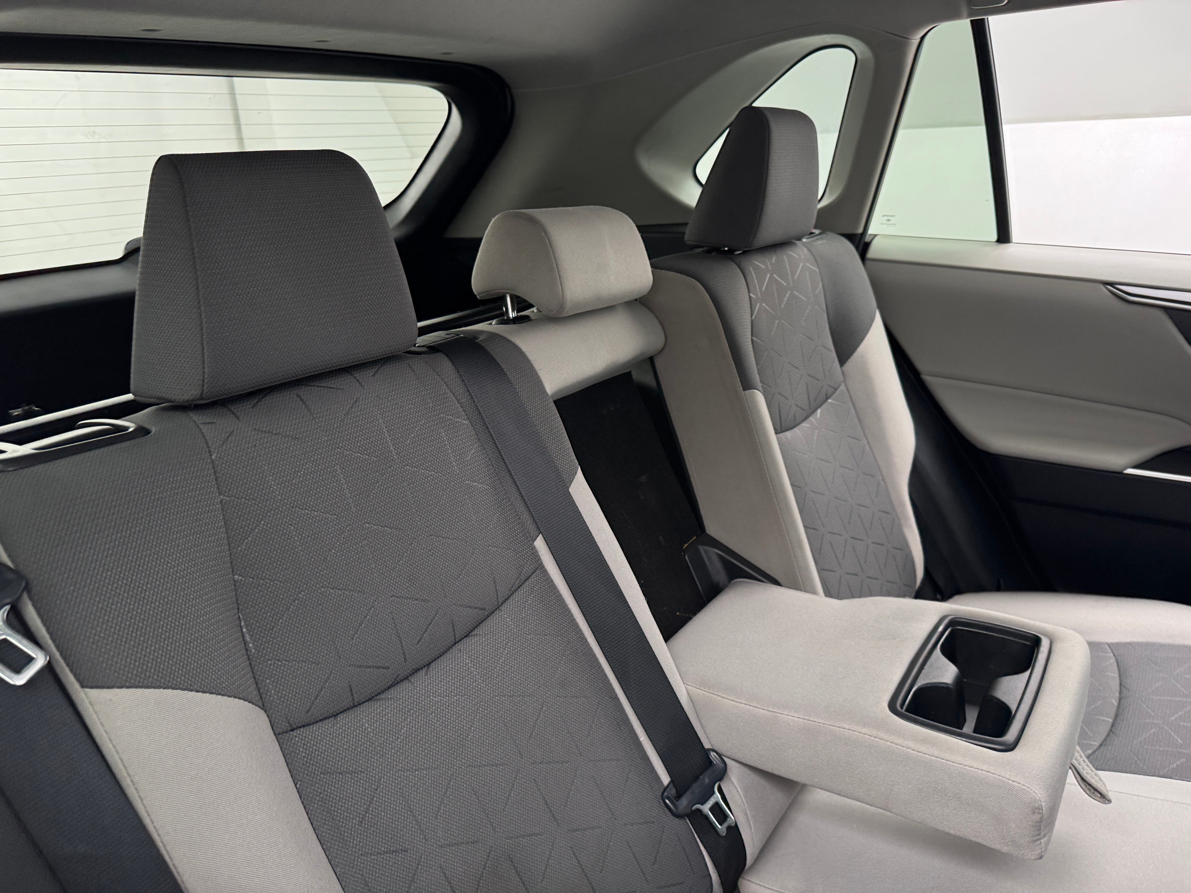 2021 Toyota RAV4 XLE 6