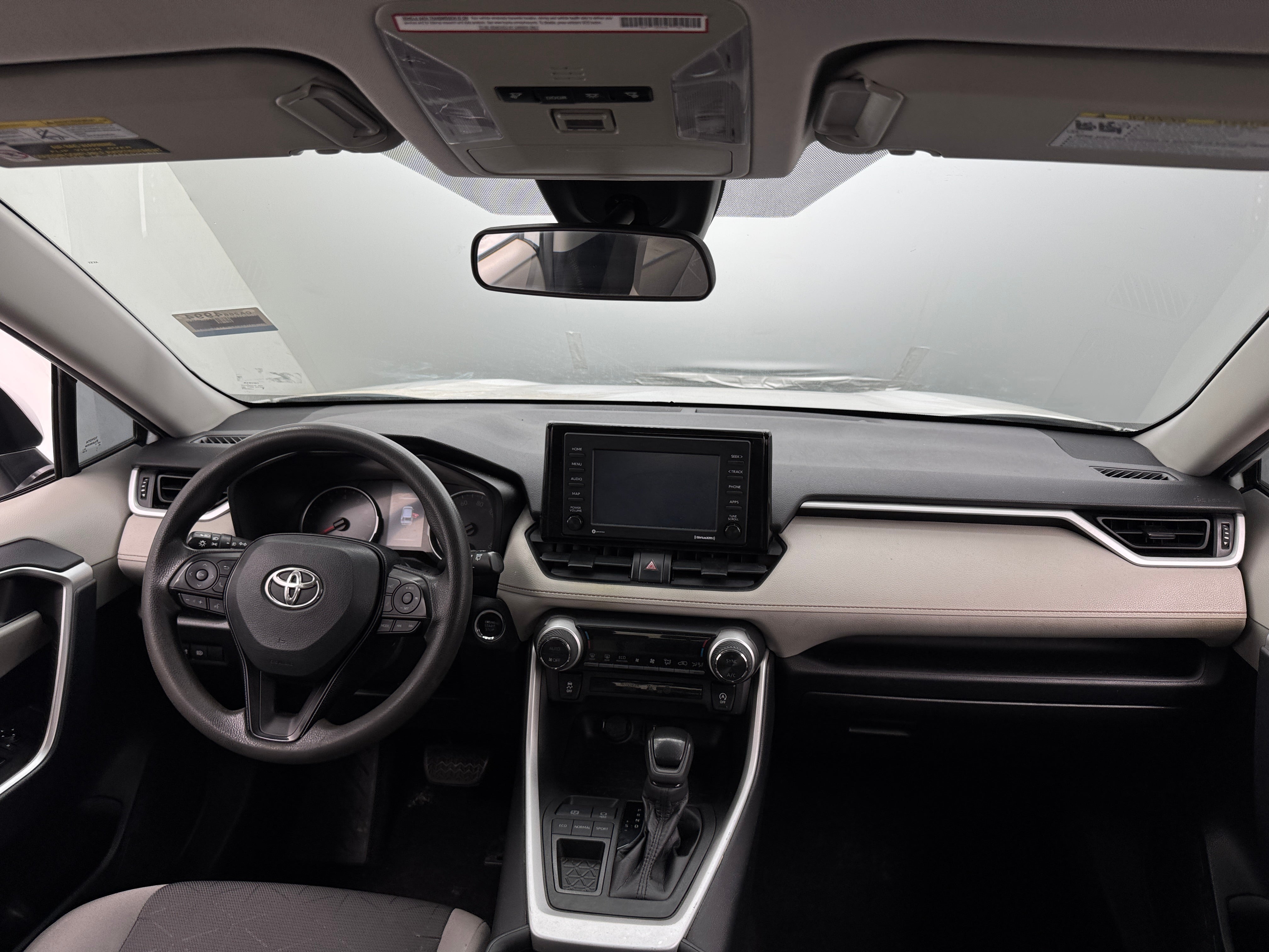 2021 Toyota RAV4 XLE 3
