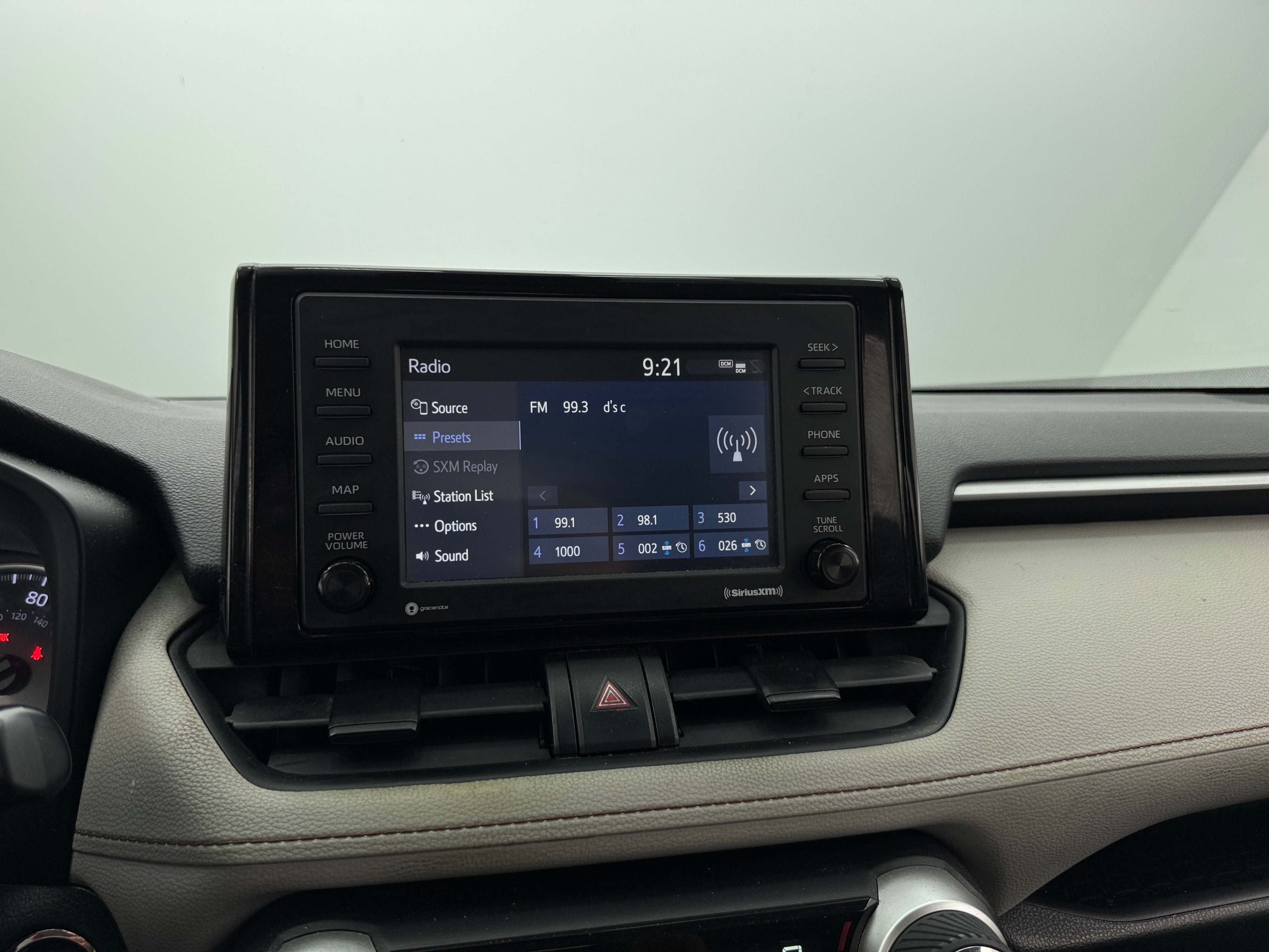 2021 Toyota RAV4 XLE 4