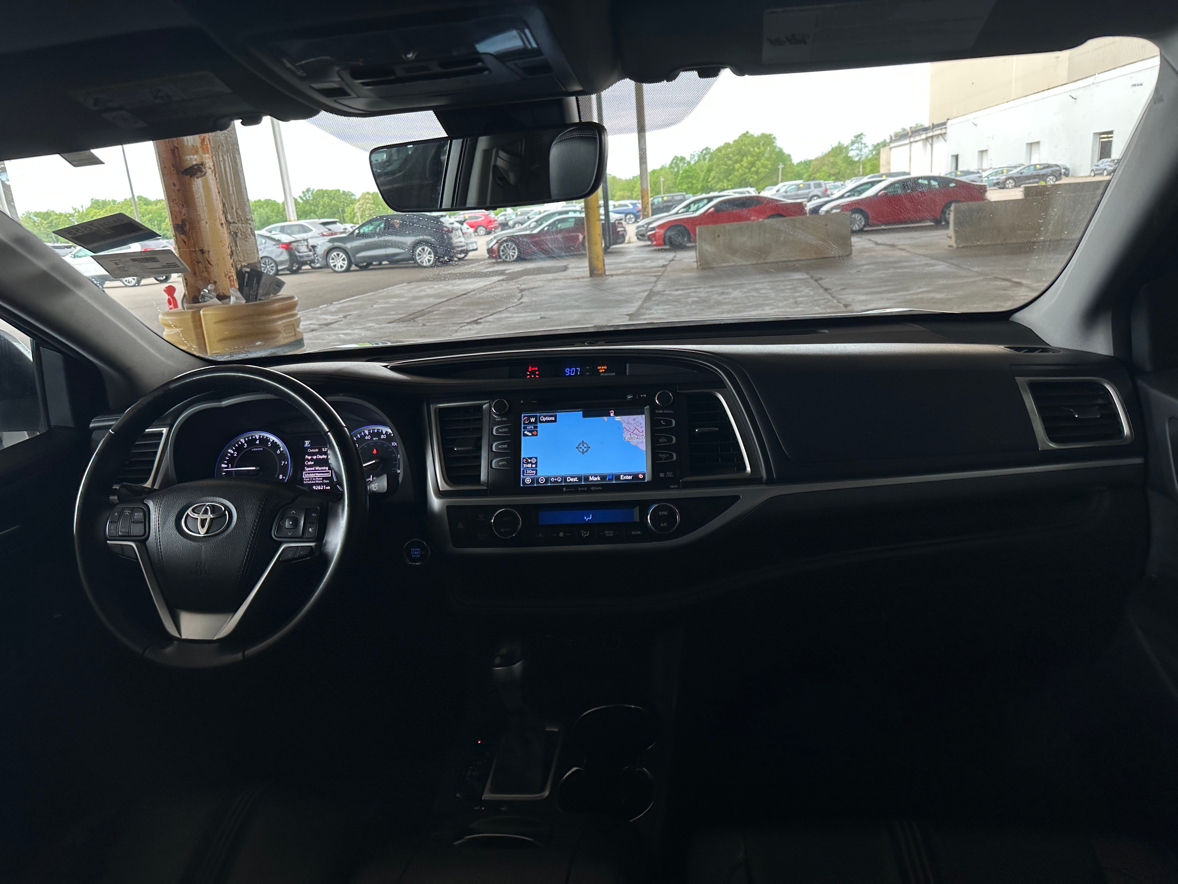 2017 Toyota Highlander SE 2