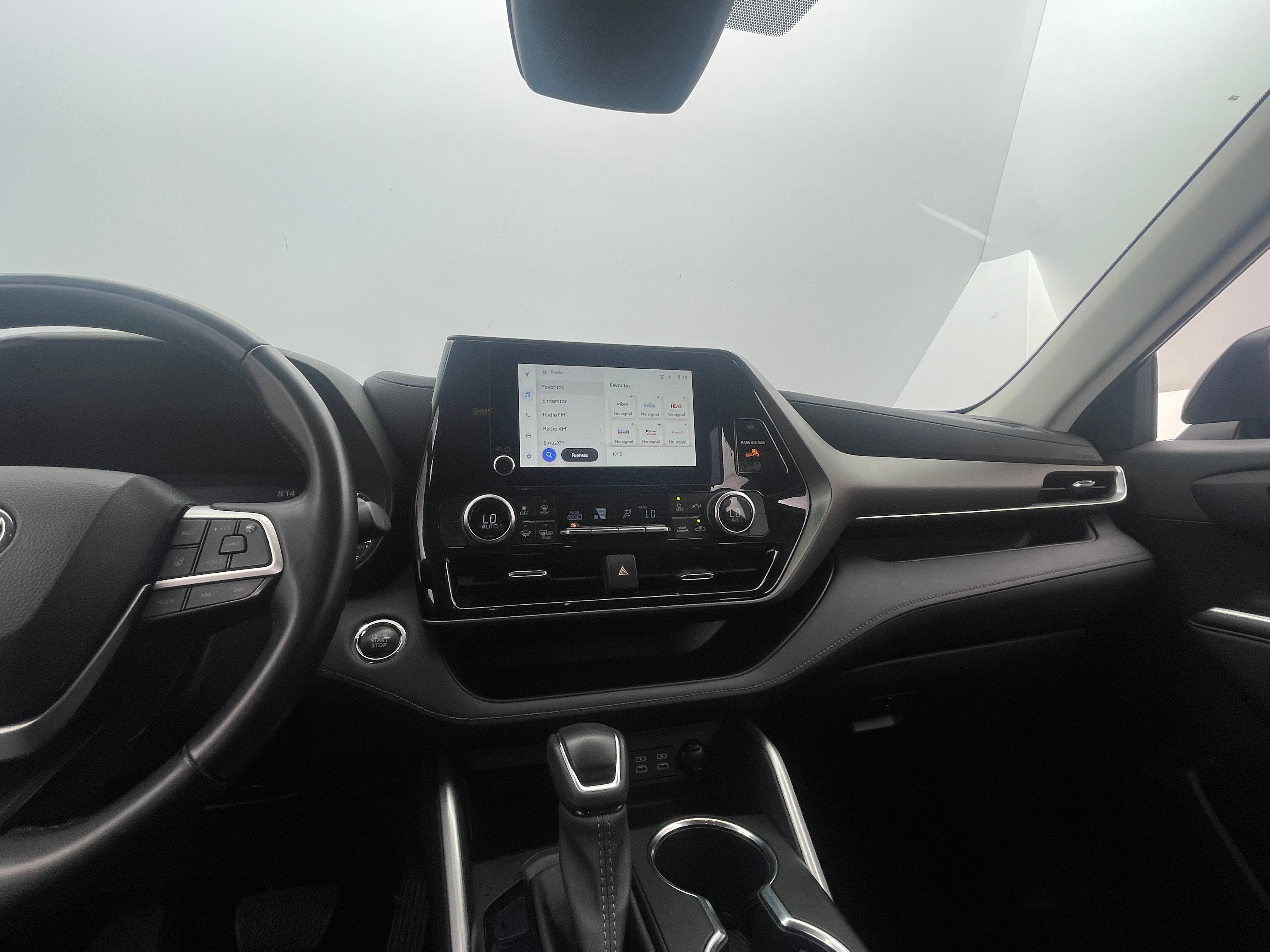 Thumbnail: 2023 Toyota Highlander - 4