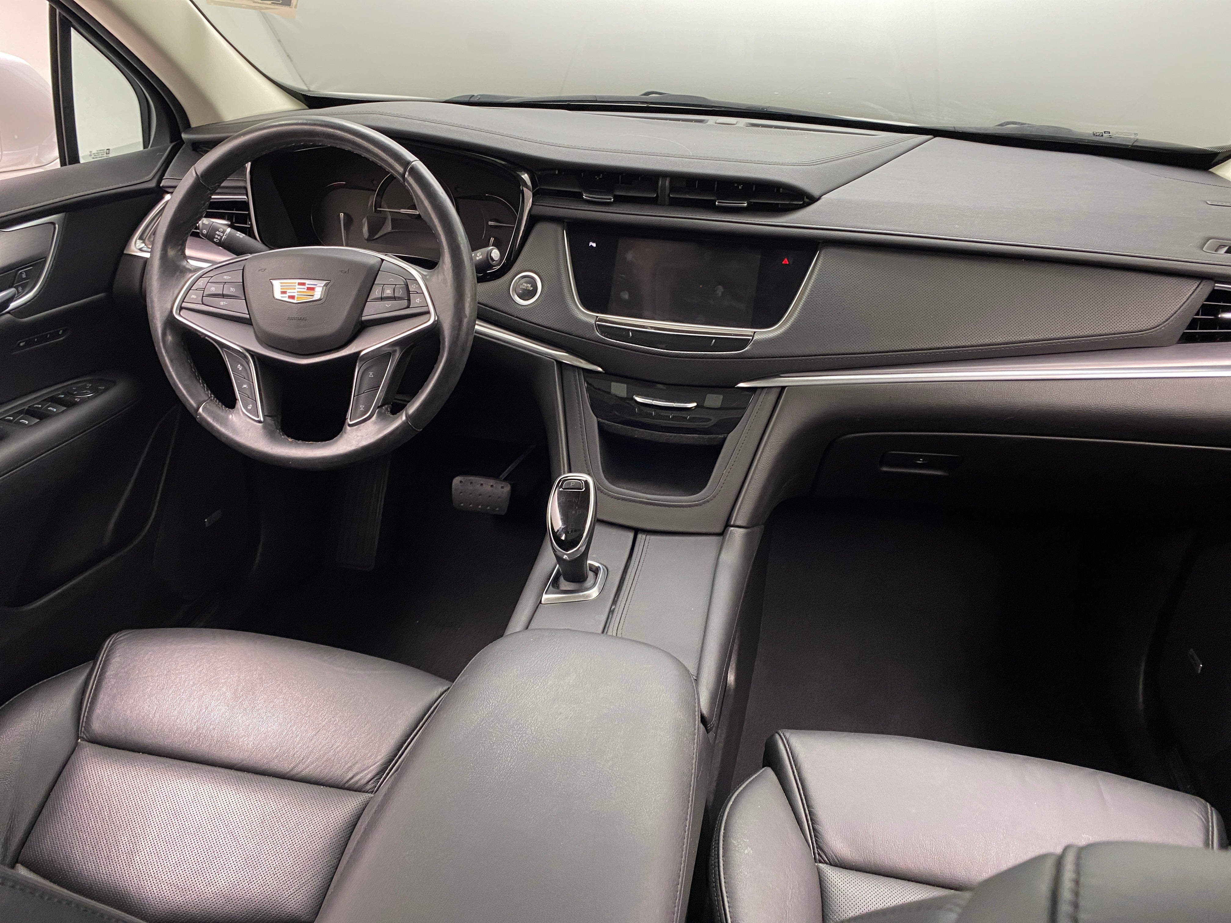 2019 Cadillac XT5 Luxury 2