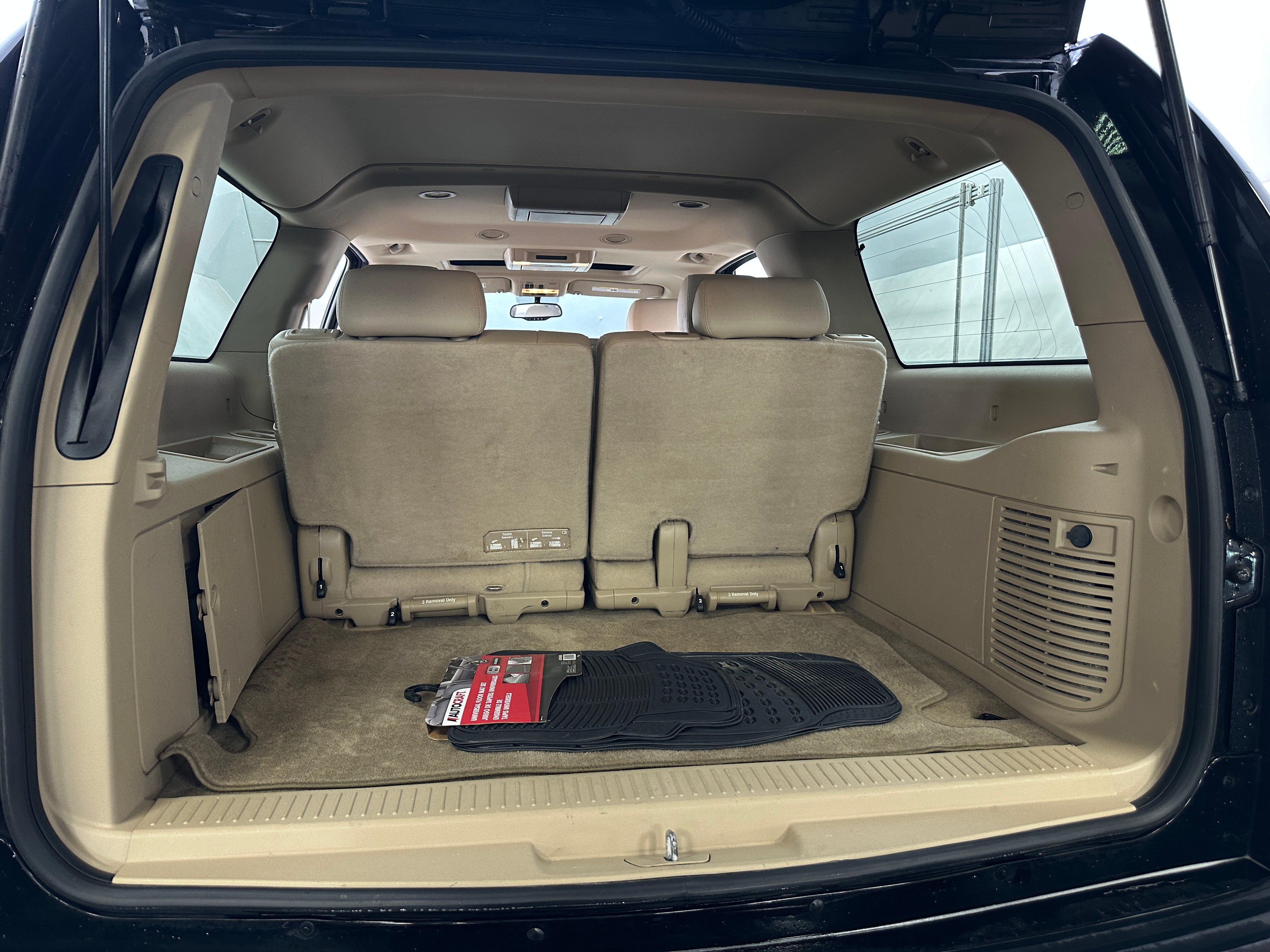 2013 Chevrolet Suburban 1500 LTZ 6