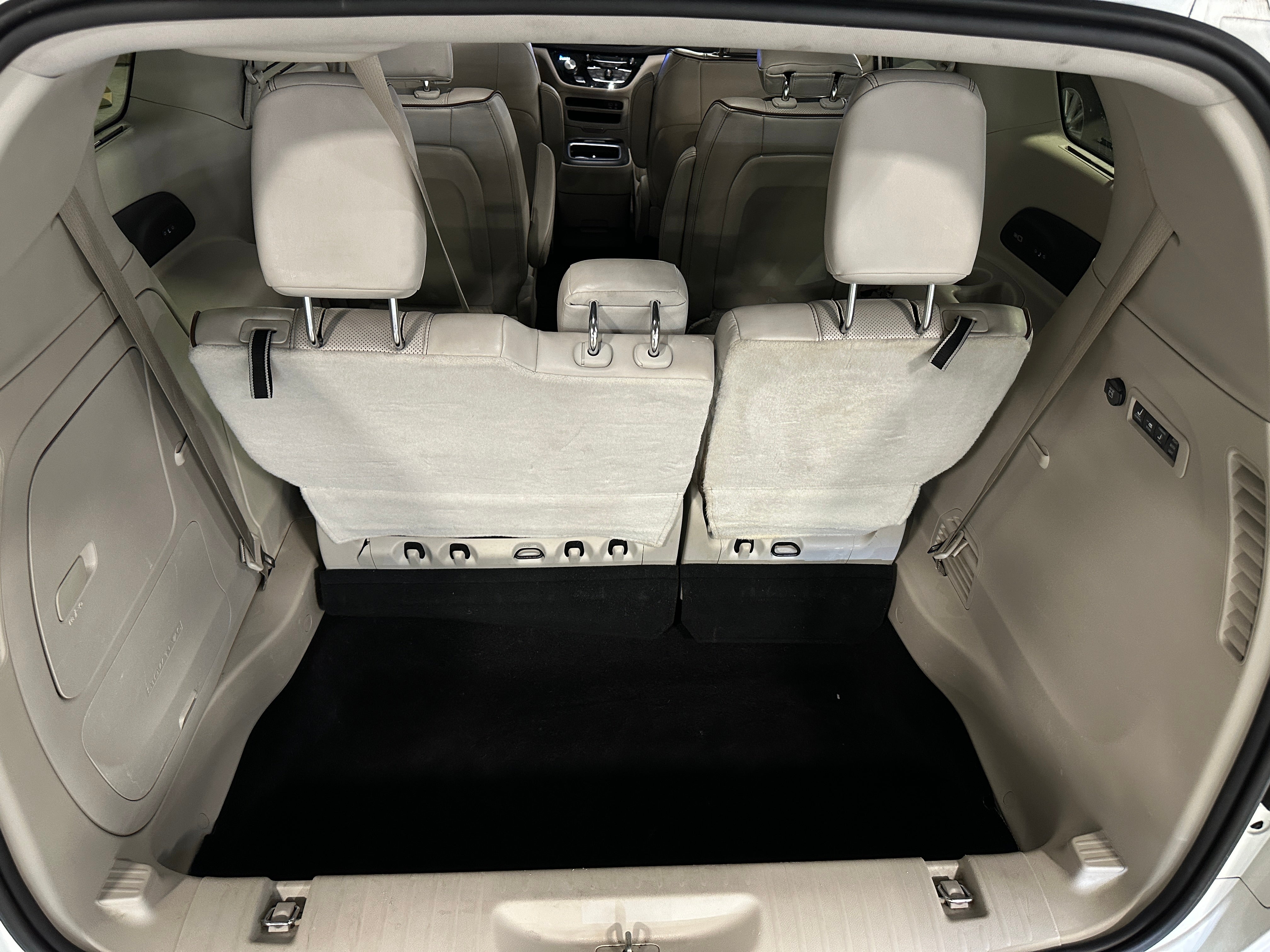 2017 Chrysler Pacifica Limited 6