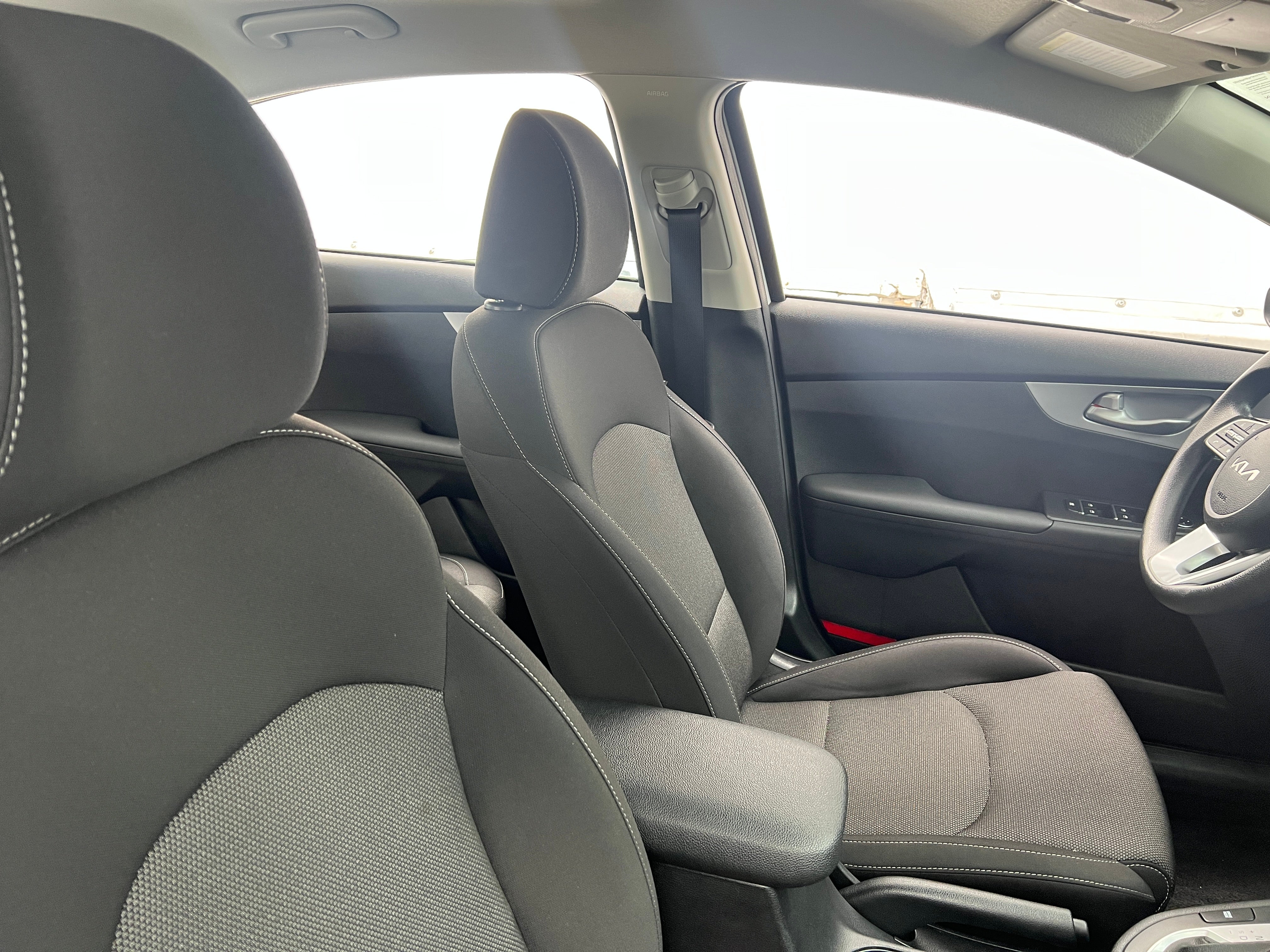 2023 Kia Forte LXS 2